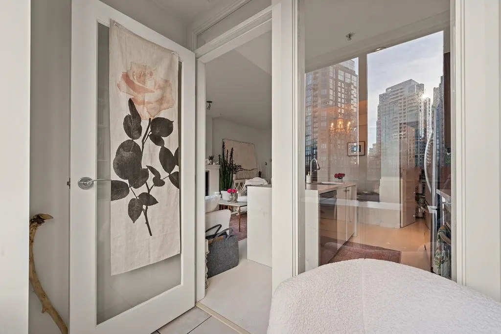 1005 Beach Avenue #601