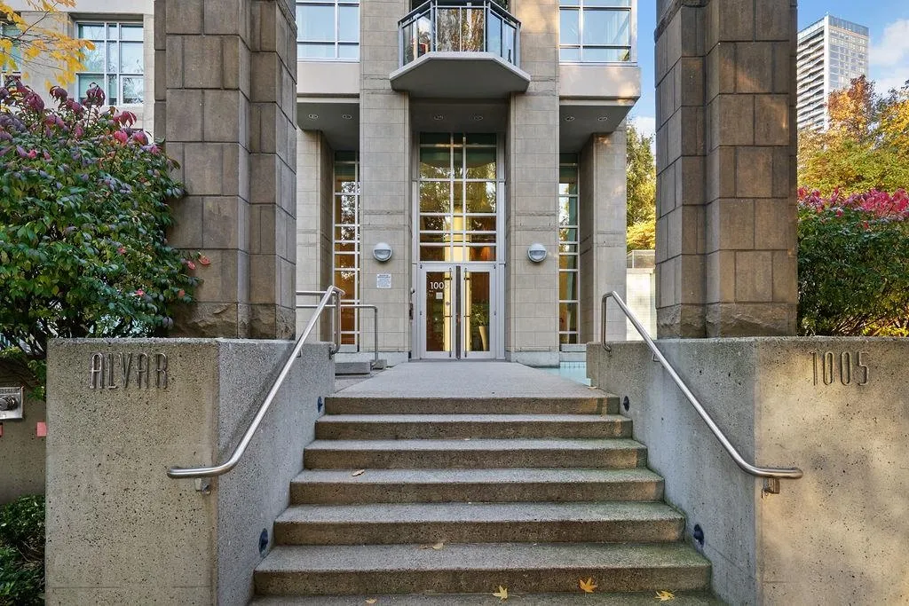 1005 Beach Avenue #601