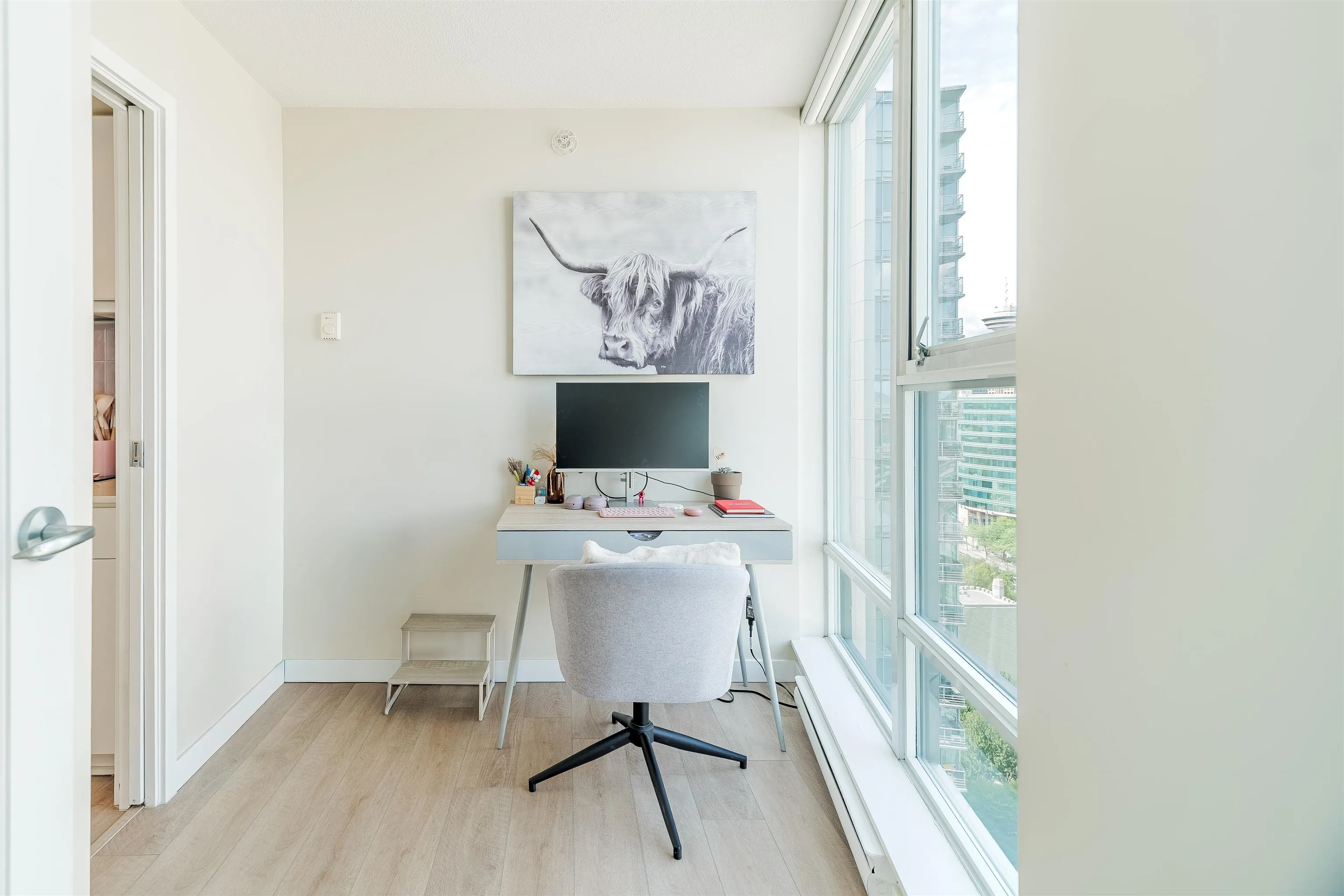 111 W Georgia Street #2308