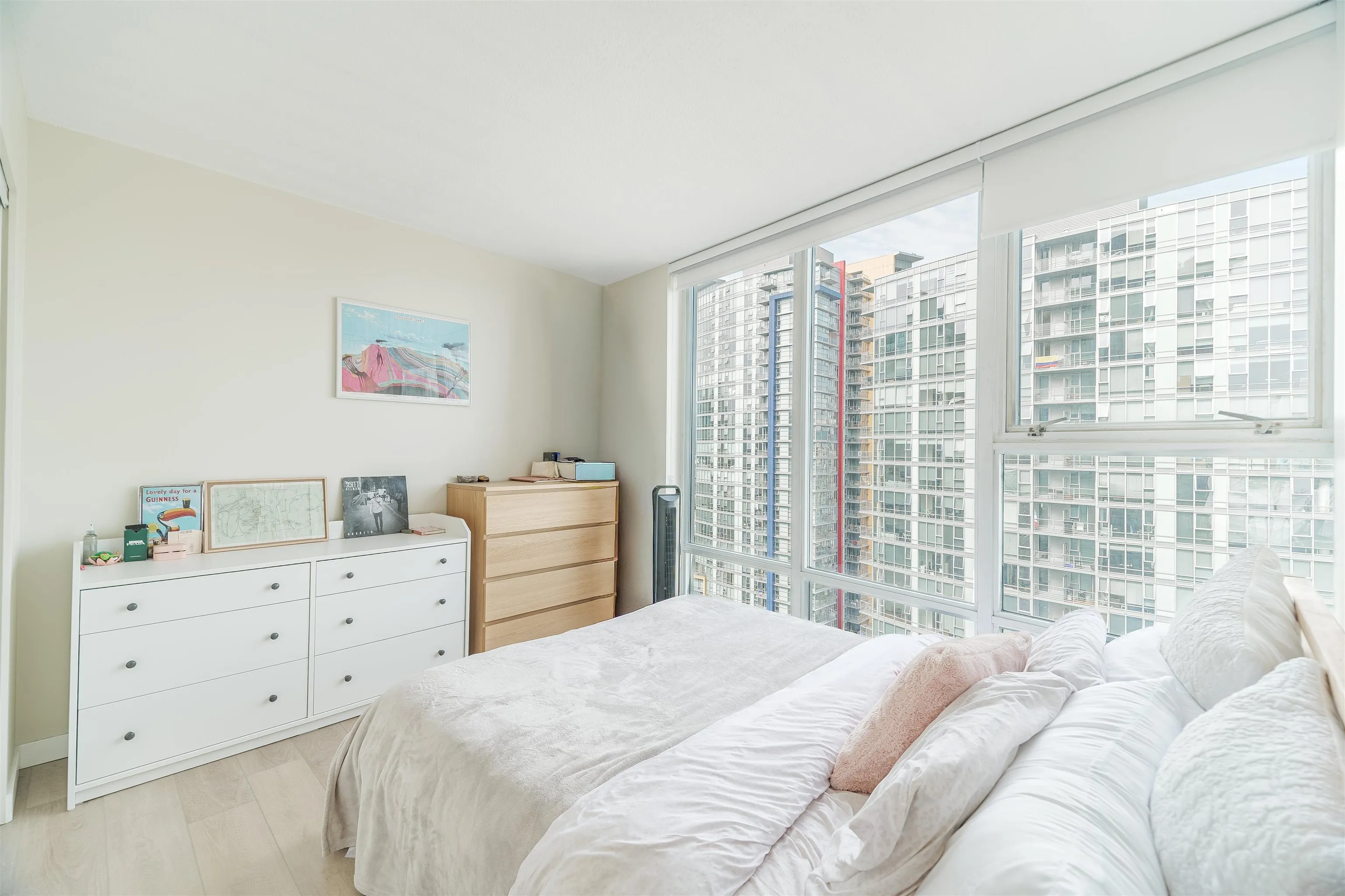 111 W Georgia Street #2308