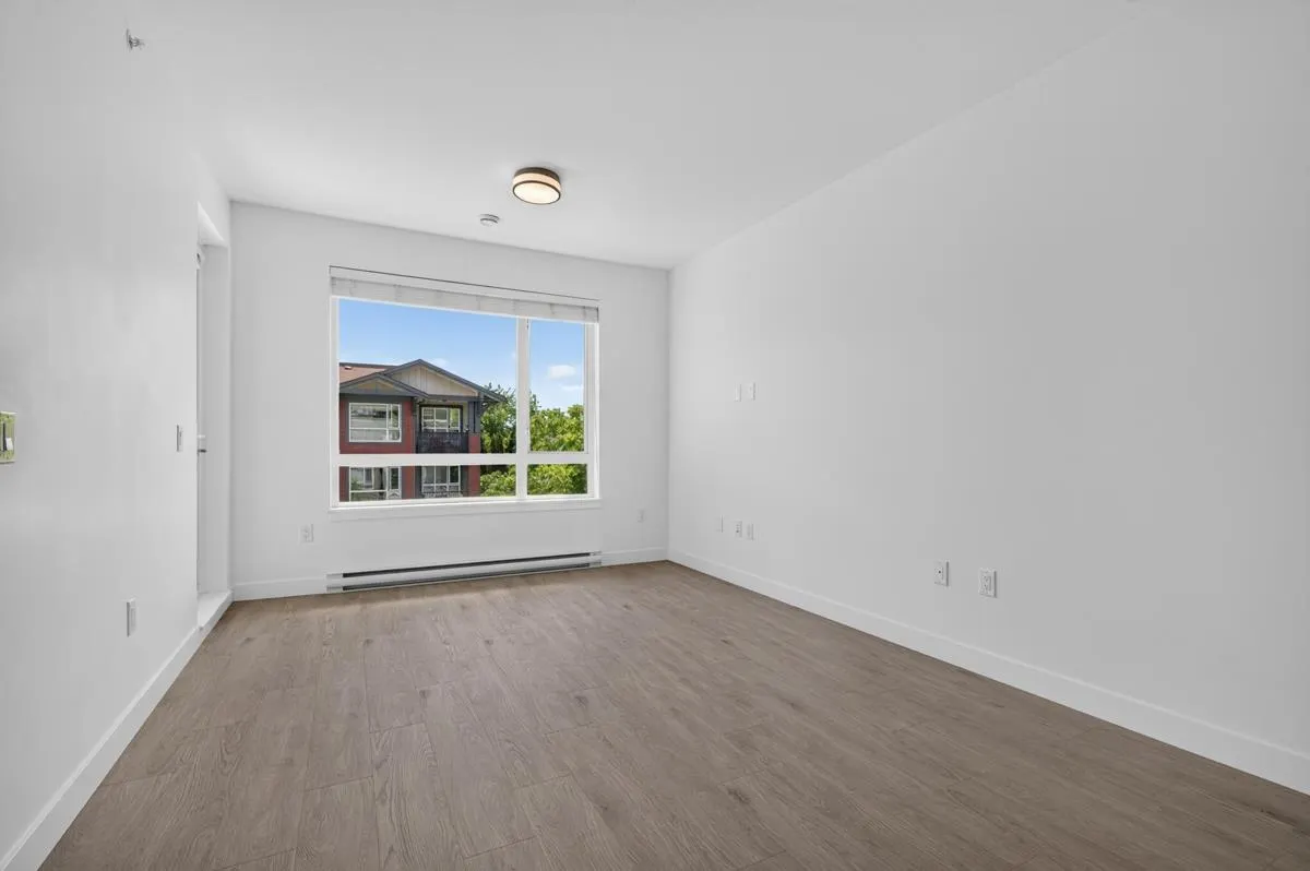2382 Atkins Avenue #404