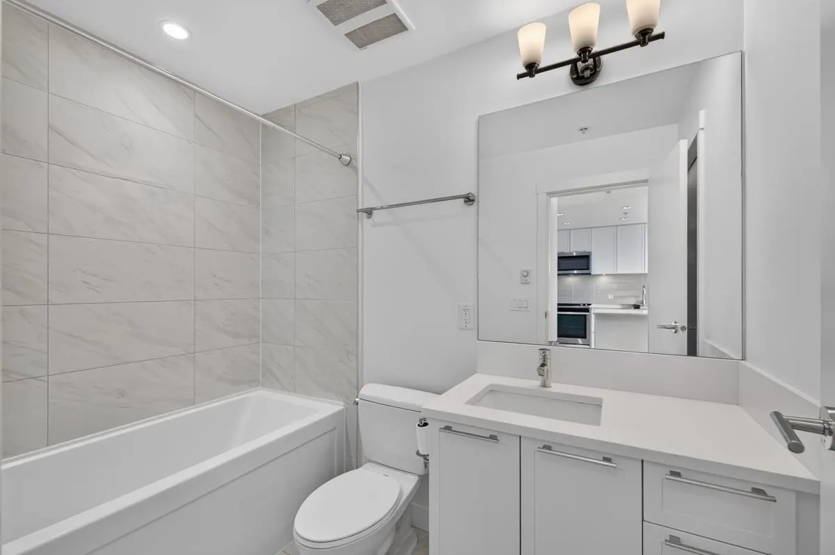 2382 Atkins Avenue #404