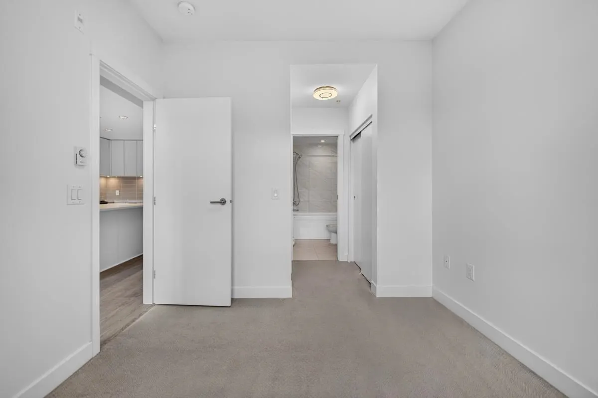 2382 Atkins Avenue #404