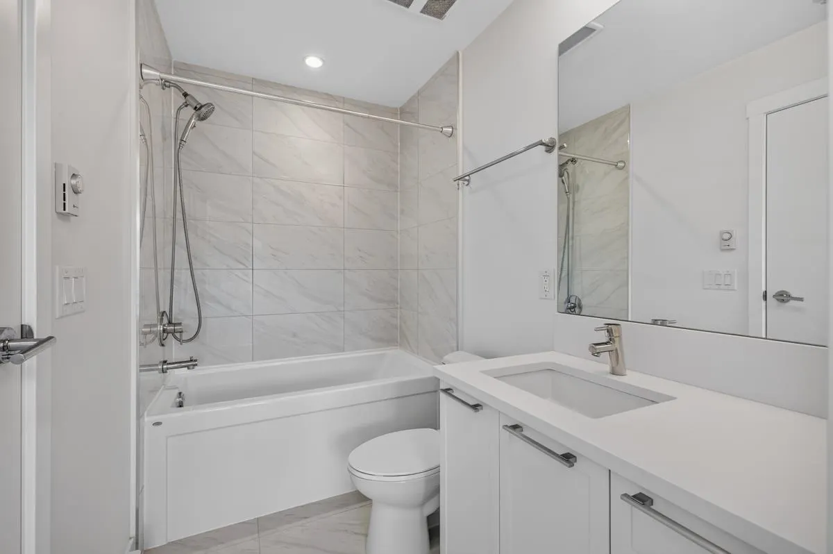 2382 Atkins Avenue #404