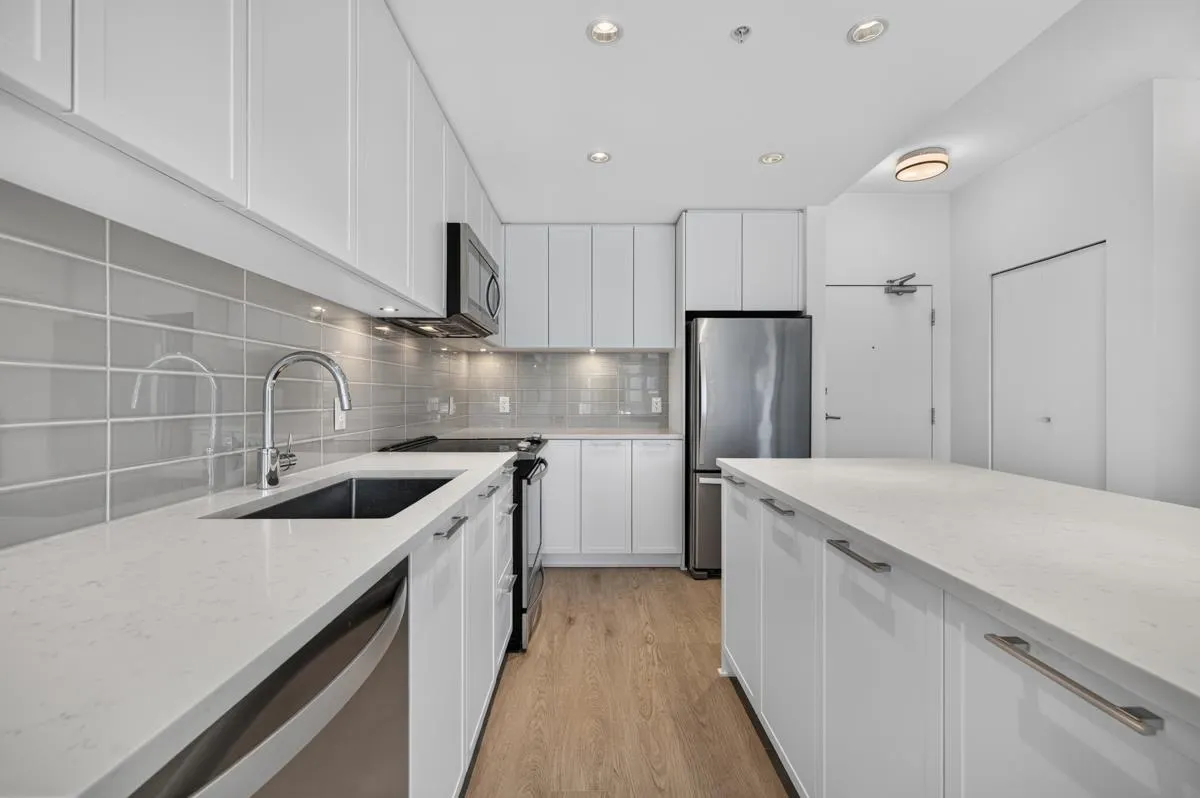 2382 Atkins Avenue #404