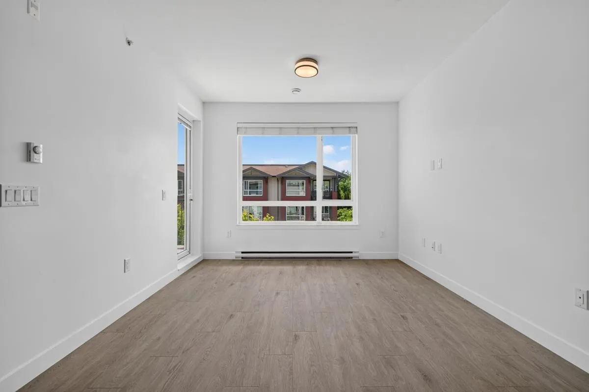 2382 Atkins Avenue #404