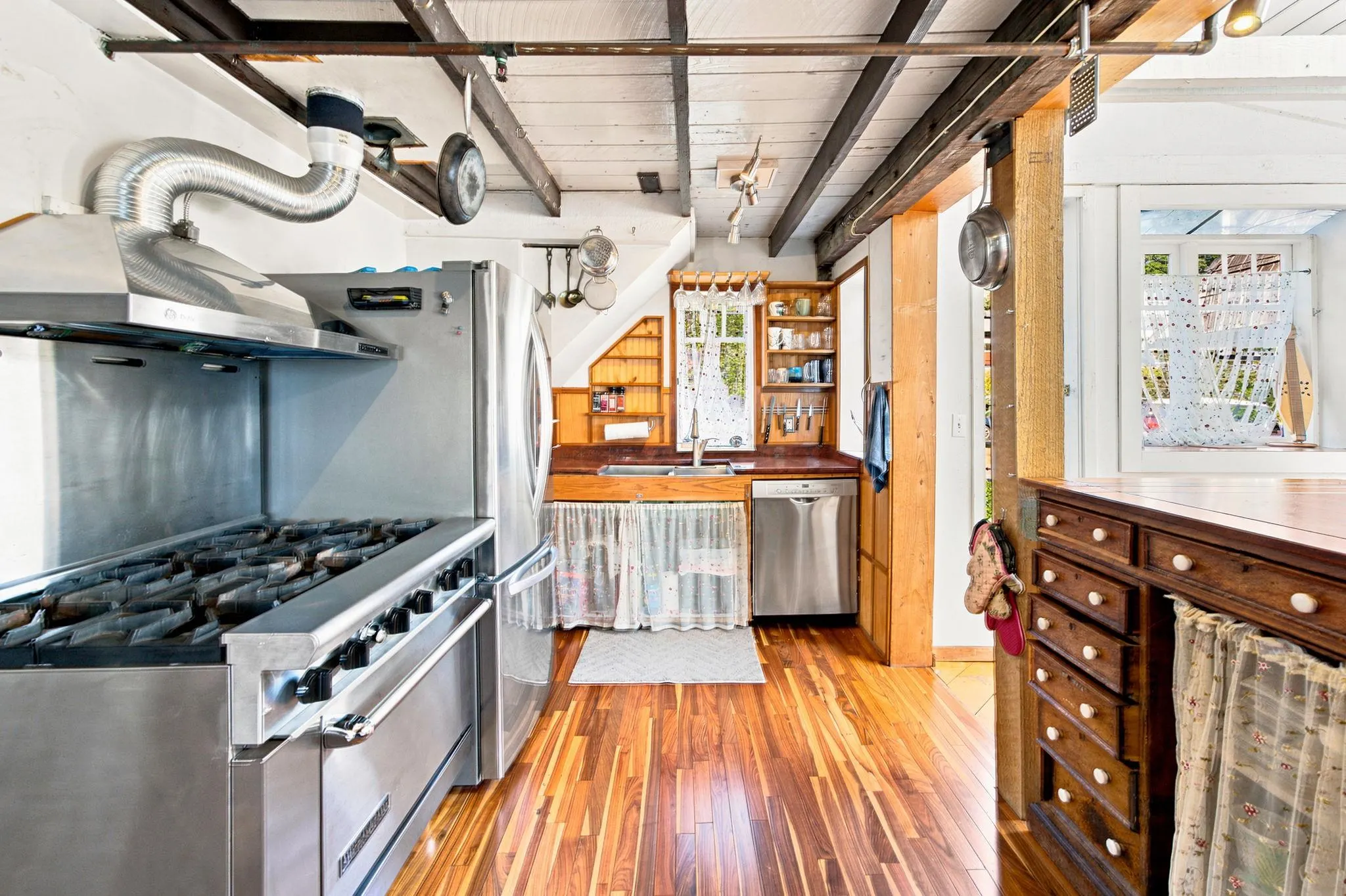 3396 Marine Drive