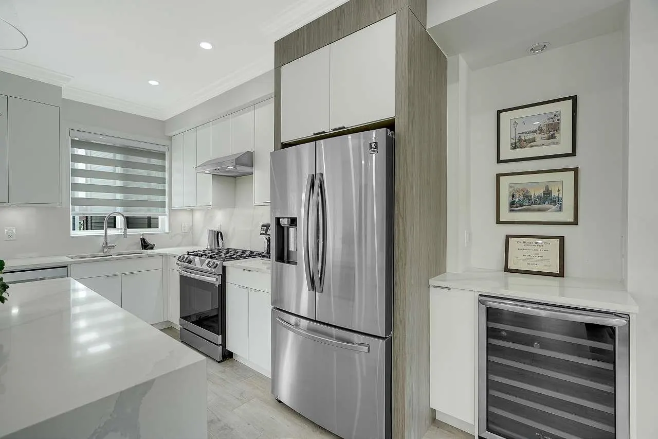 608 Ewen Avenue #16