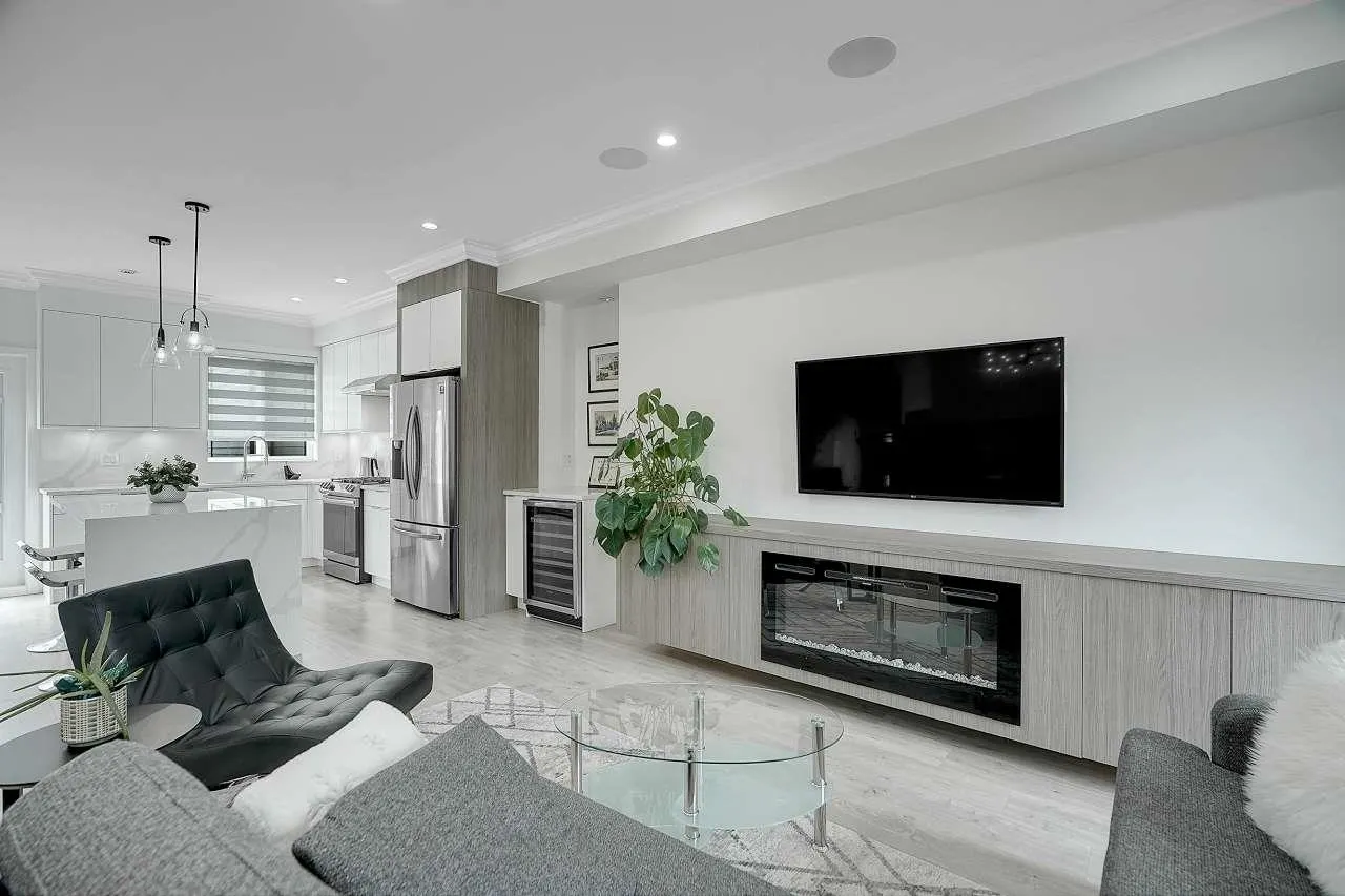 608 Ewen Avenue #16