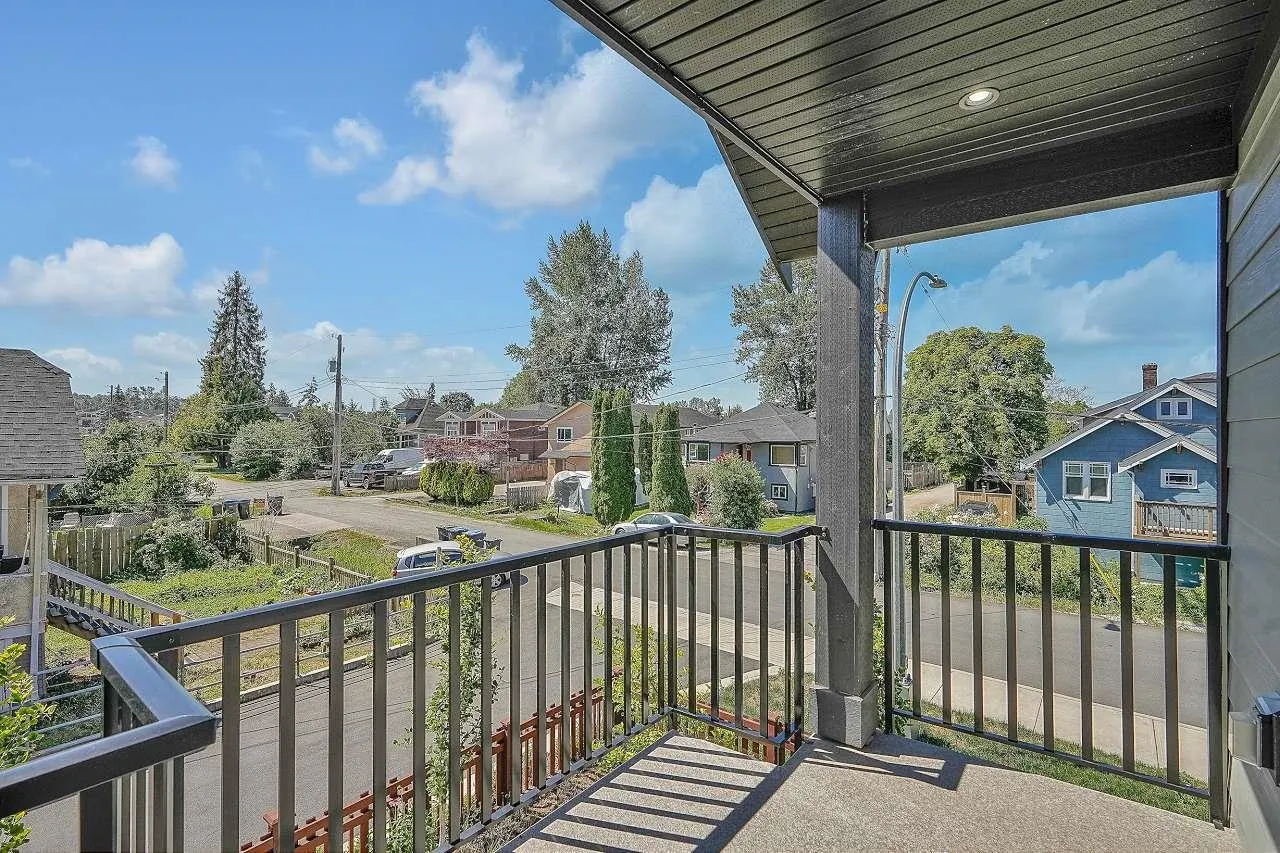 608 Ewen Avenue #16
