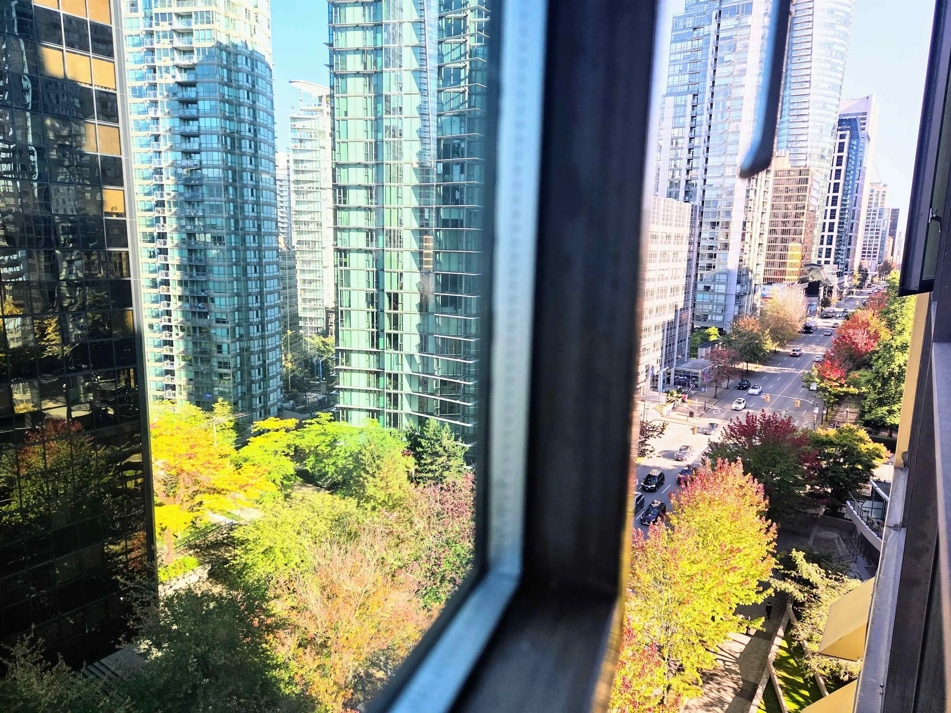 1367 Alberni Street #1109