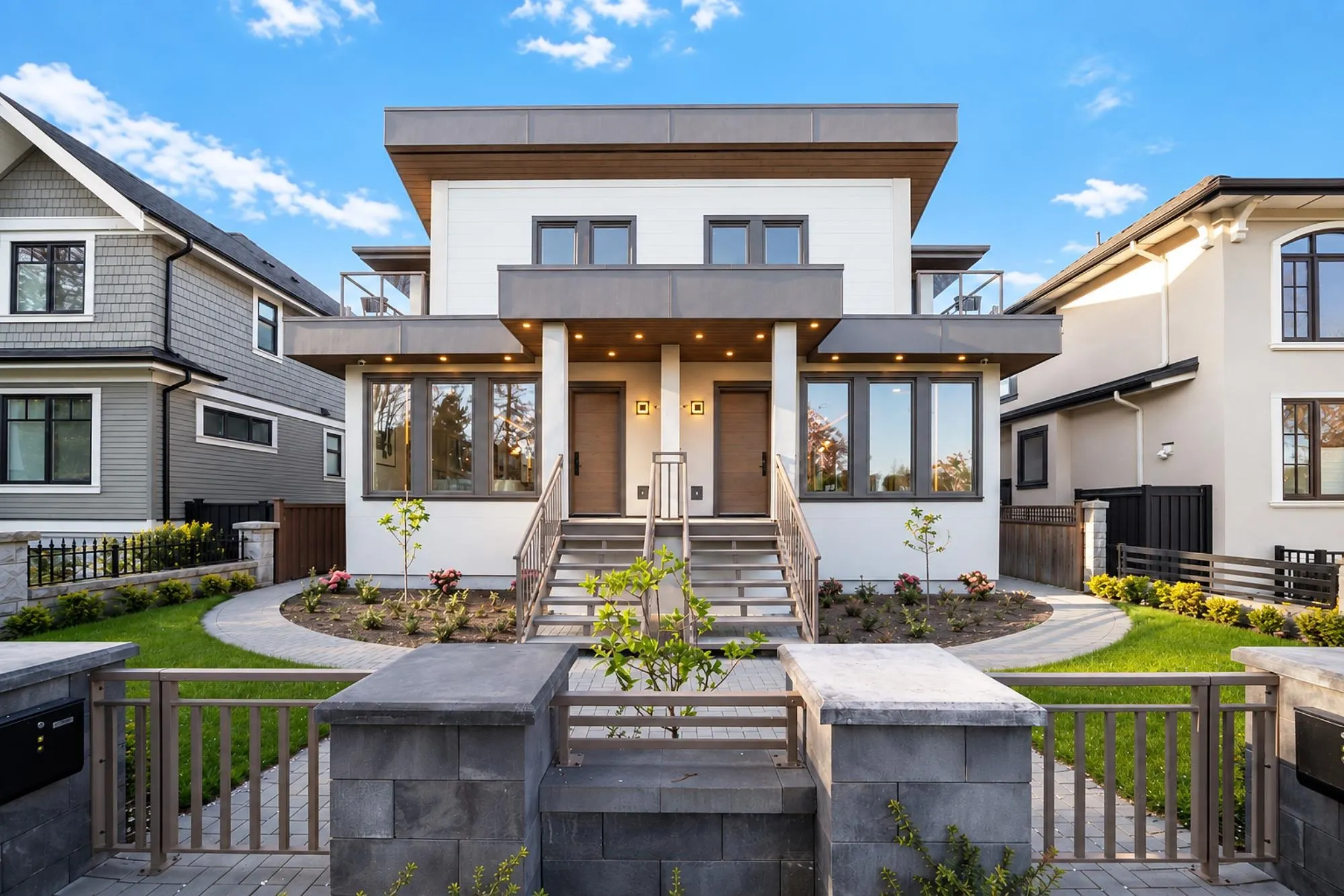 2455 W 10th Avenue