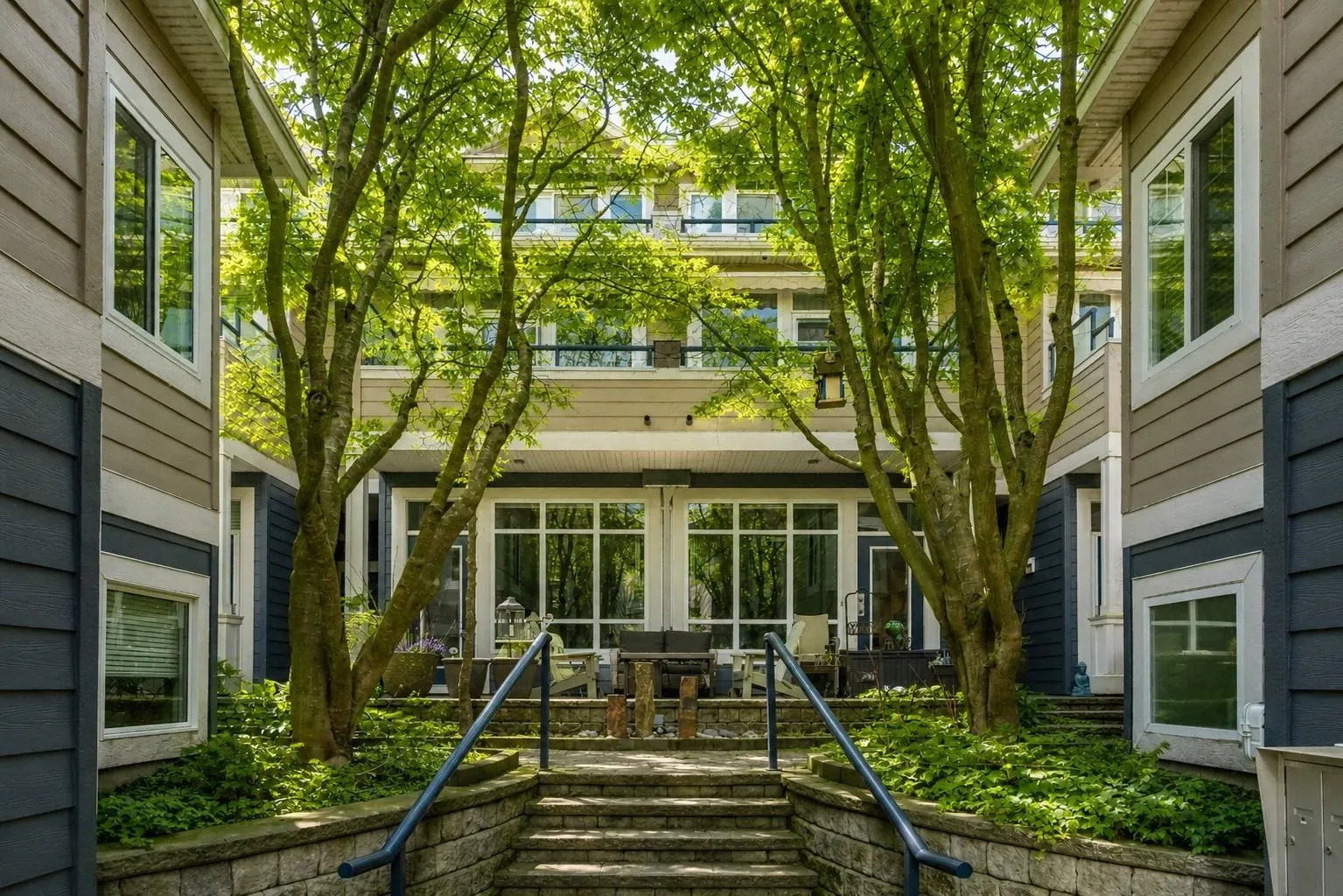 15161 Prospect Avenue #7