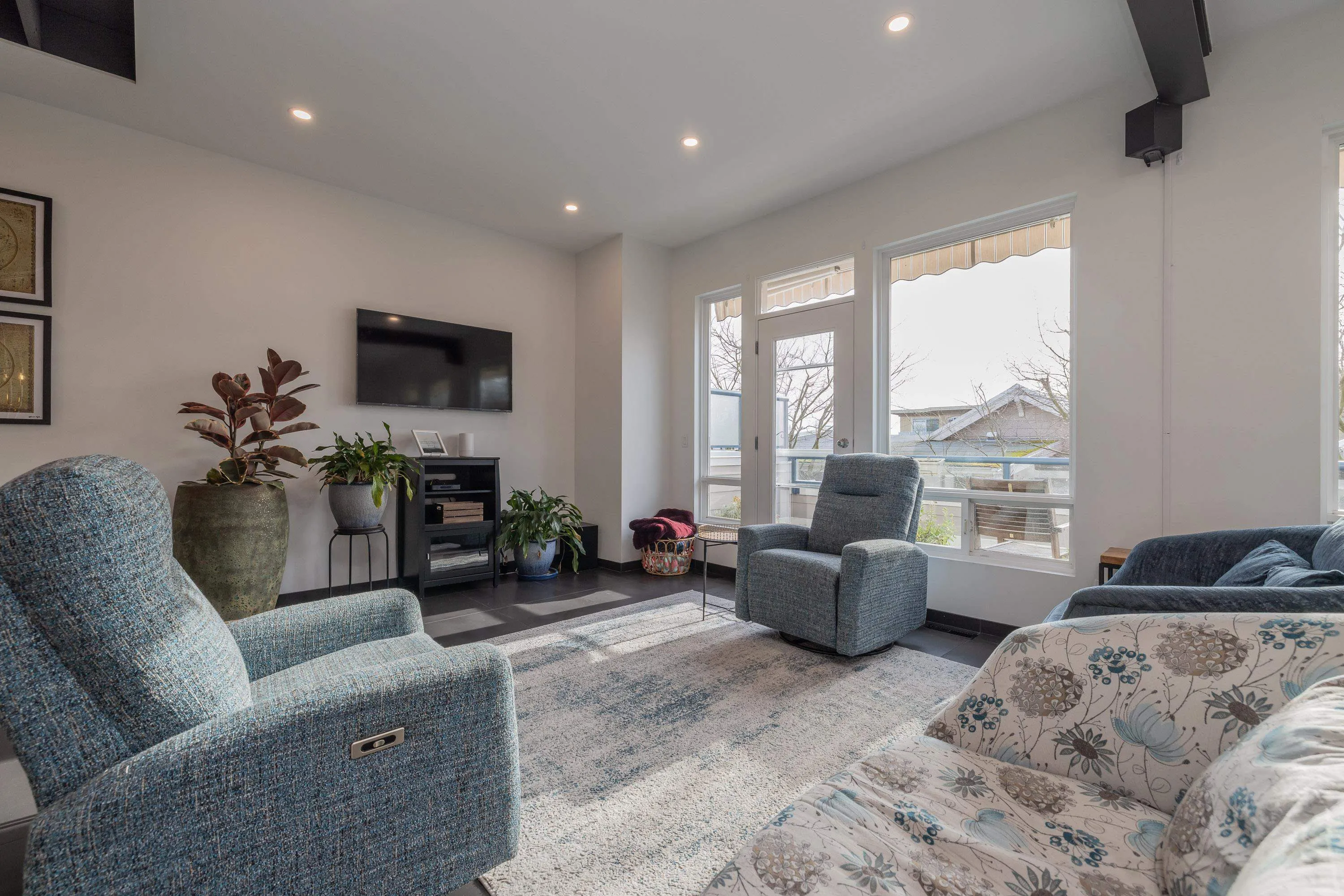15161 Prospect Avenue #7