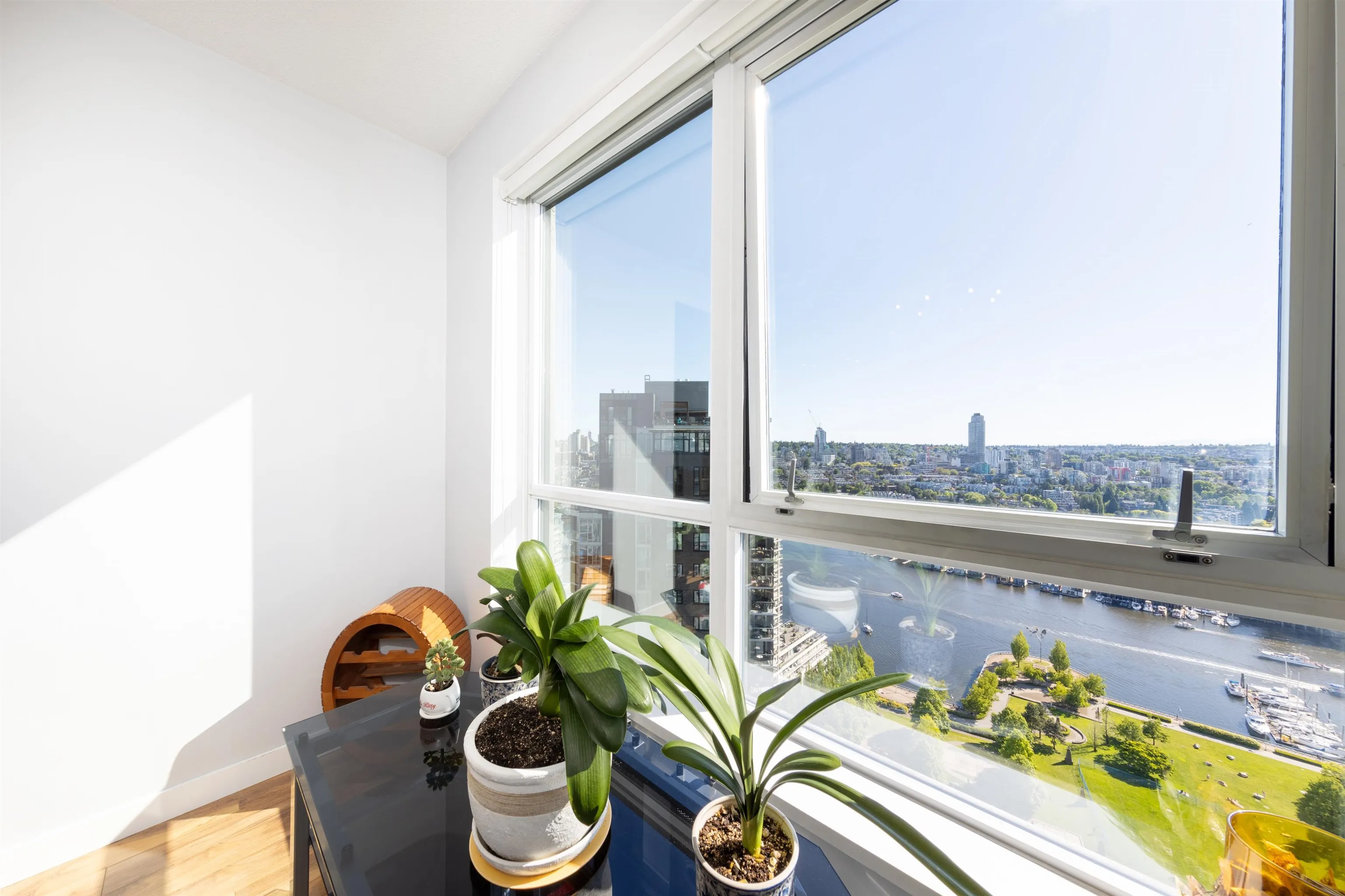 1438 Richards Street #3601