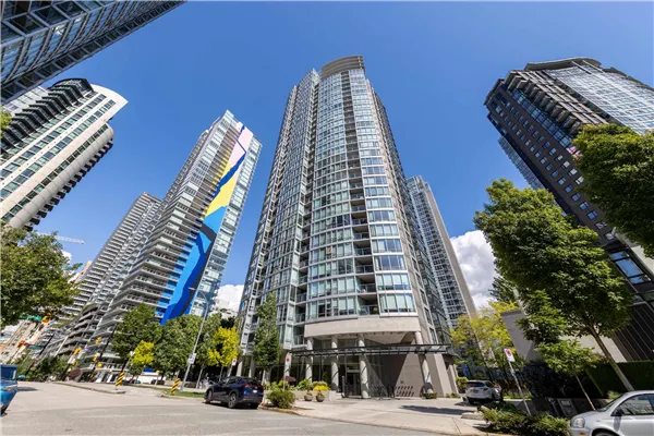 1438 Richards Street #3601