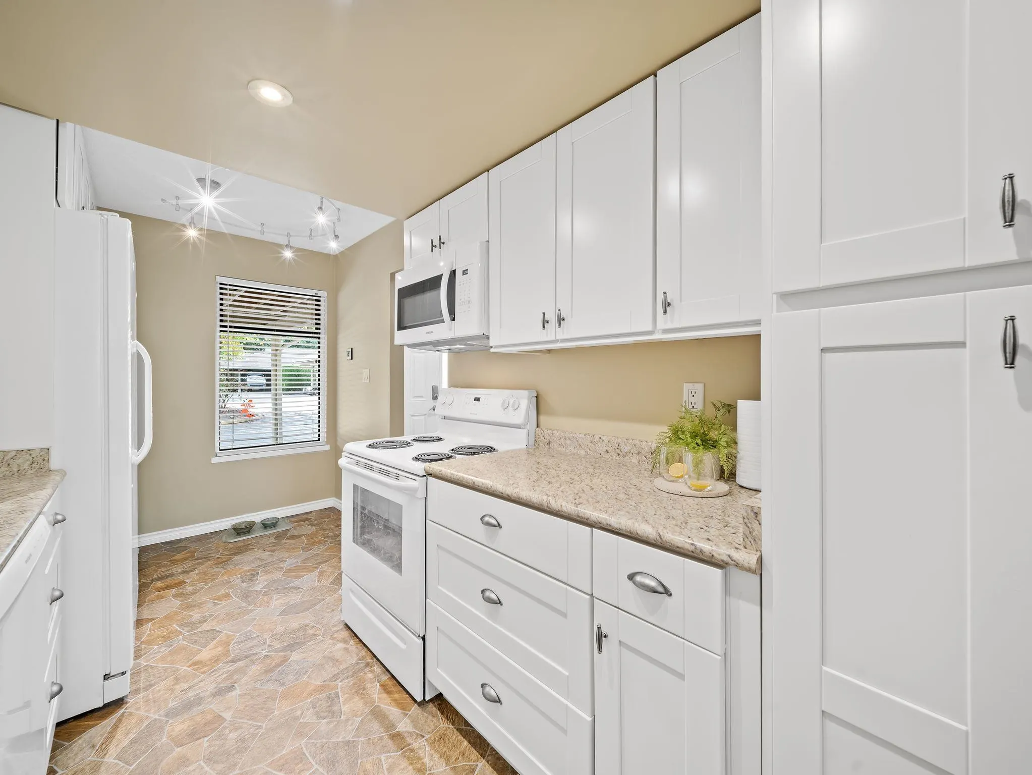 1789 Lilac Drive