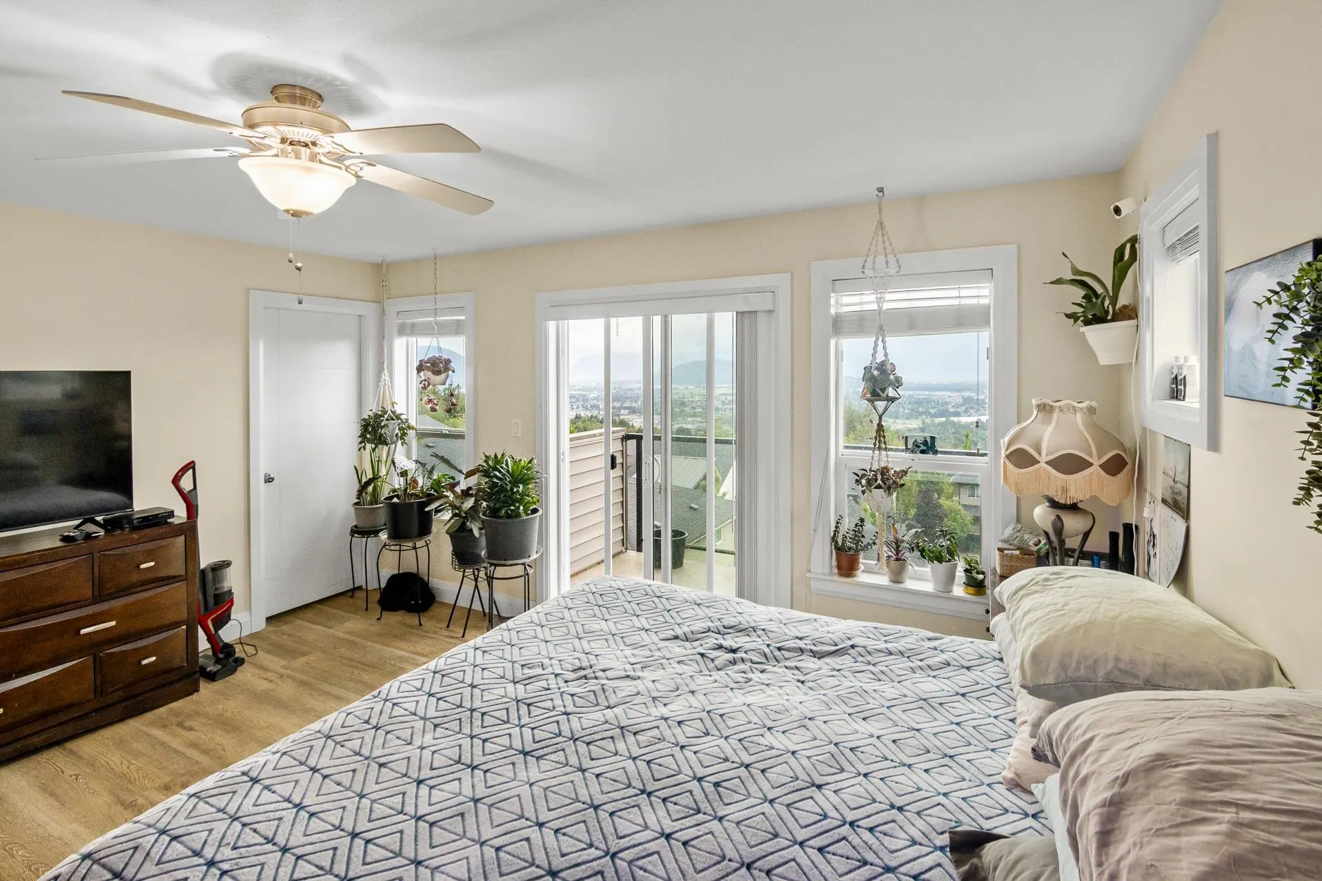 47042 Macfarlane Place #38