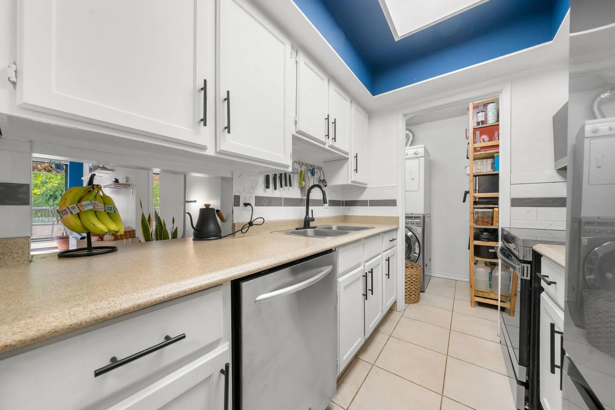 6595 Willingdon Avenue #308