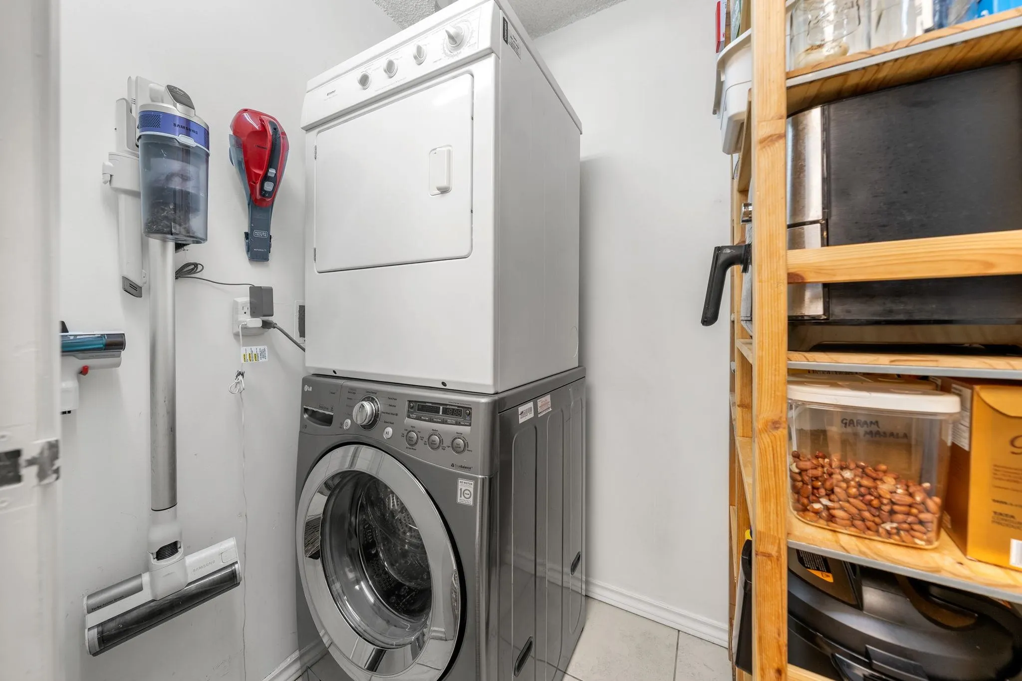 6595 Willingdon Avenue #308