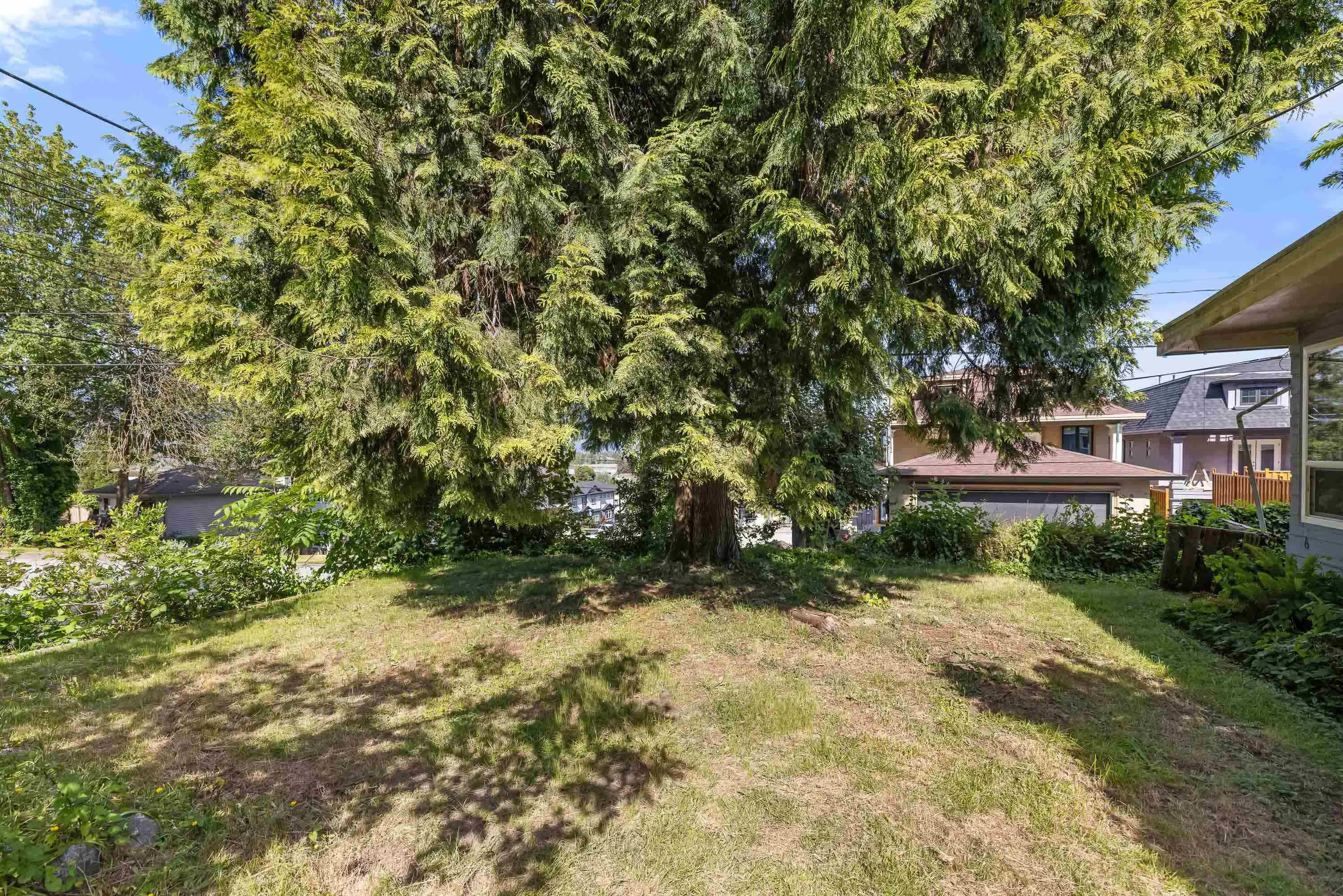 1908 Warwick Crescent