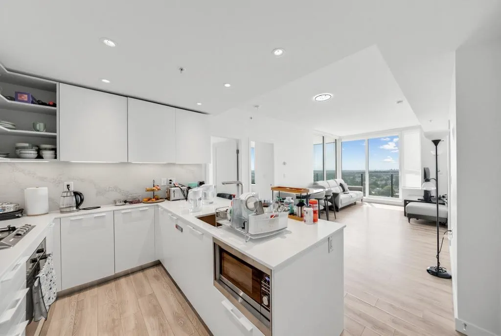 6699 Dunblane Avenue #1809