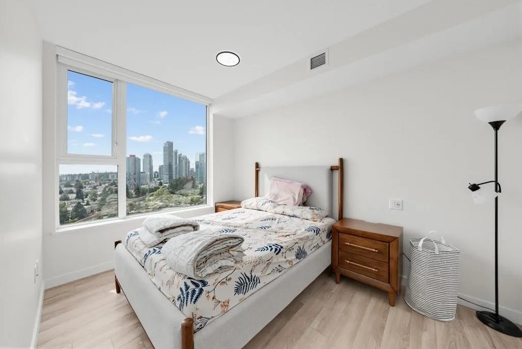 6699 Dunblane Avenue #1809