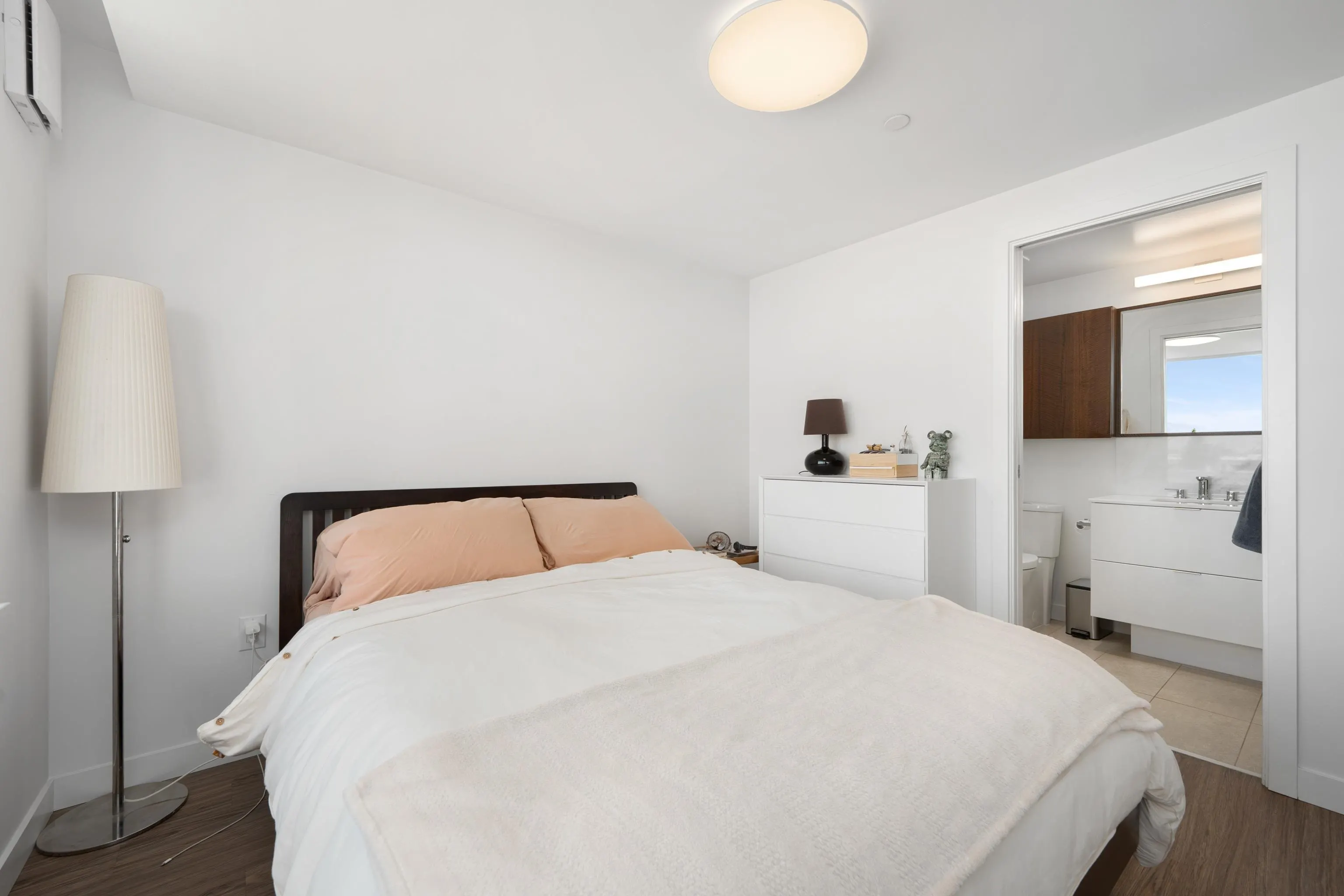 209 E 7th Avenue #414