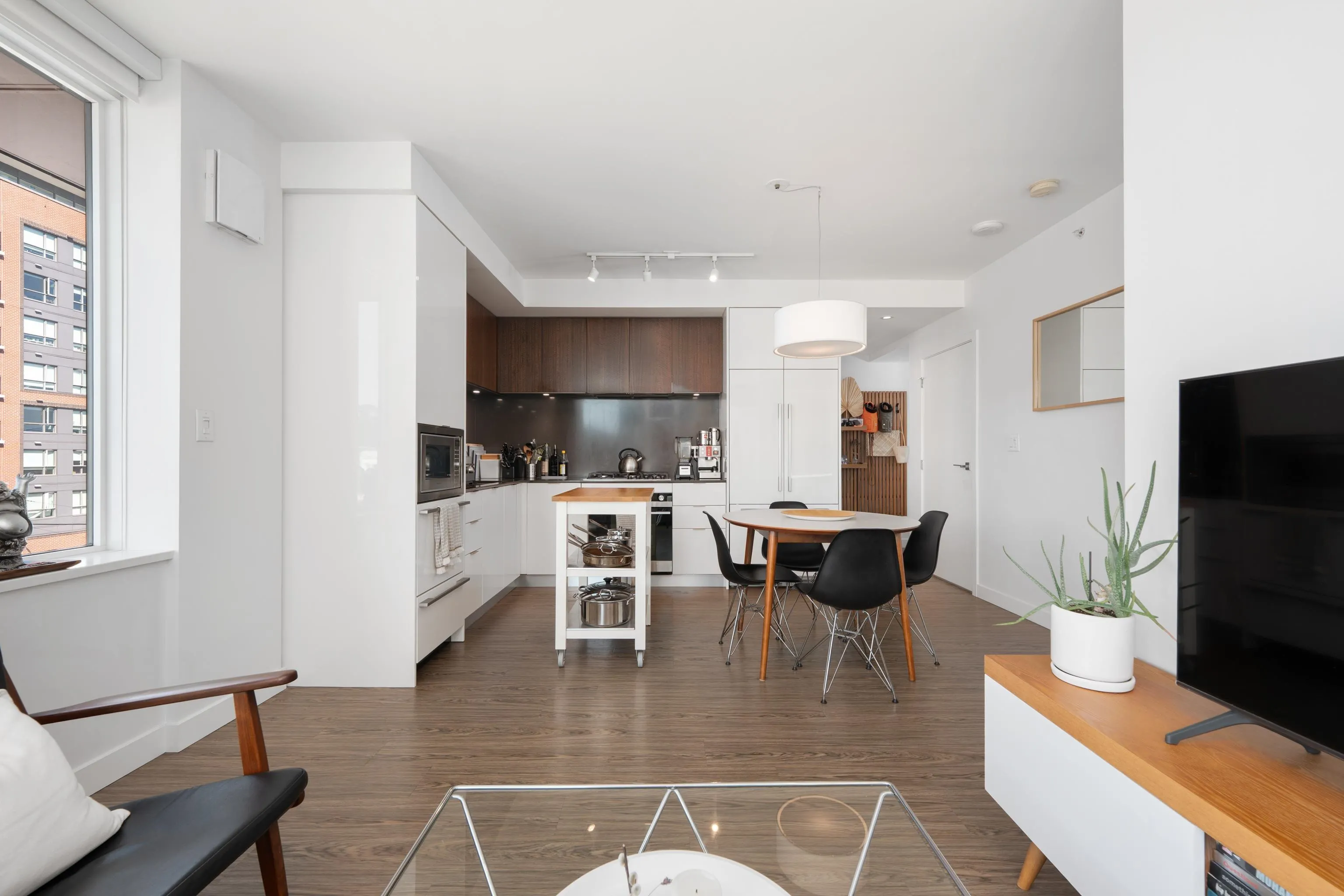 209 E 7th Avenue #414