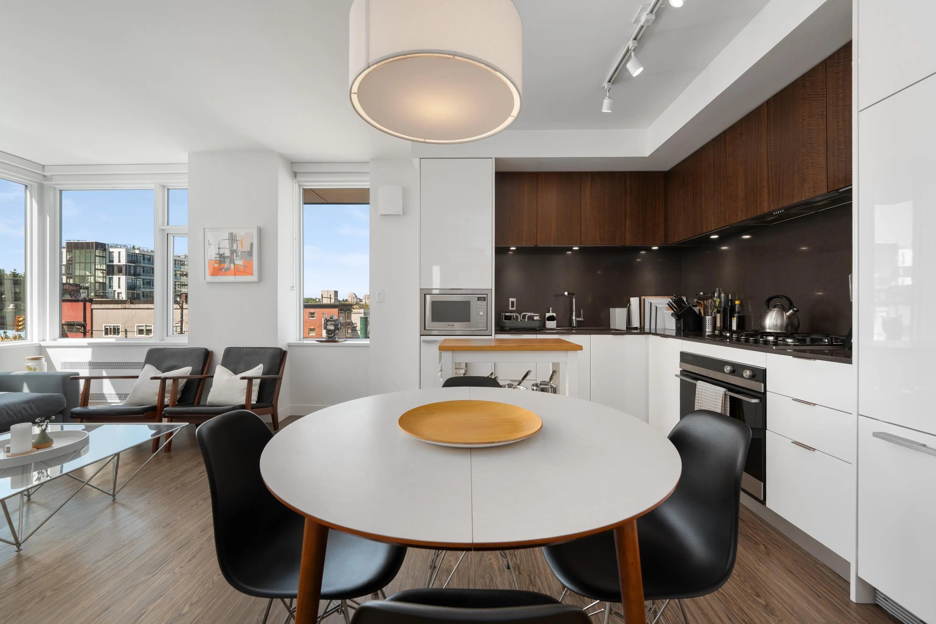 209 E 7th Avenue #414