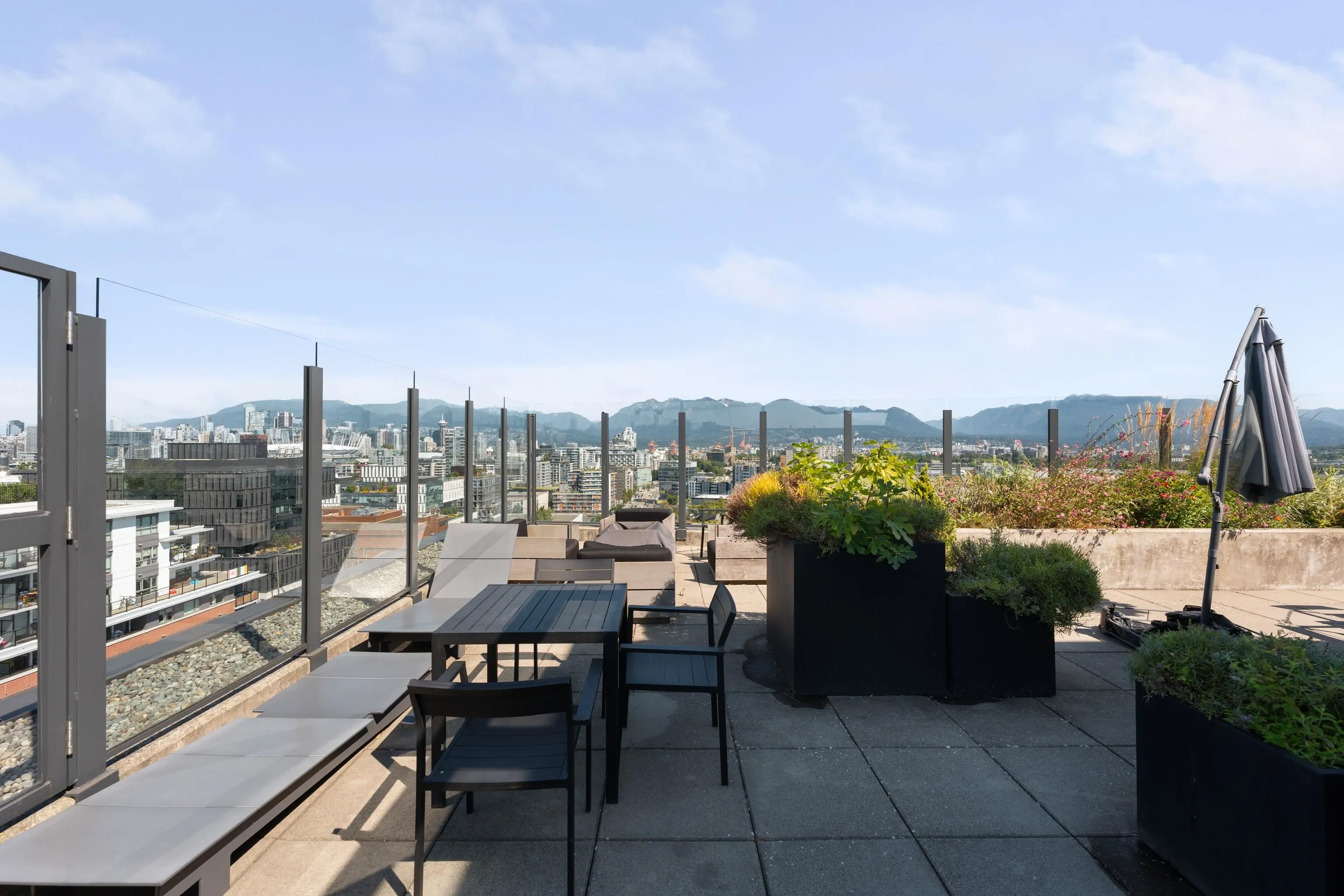 209 E 7th Avenue #414