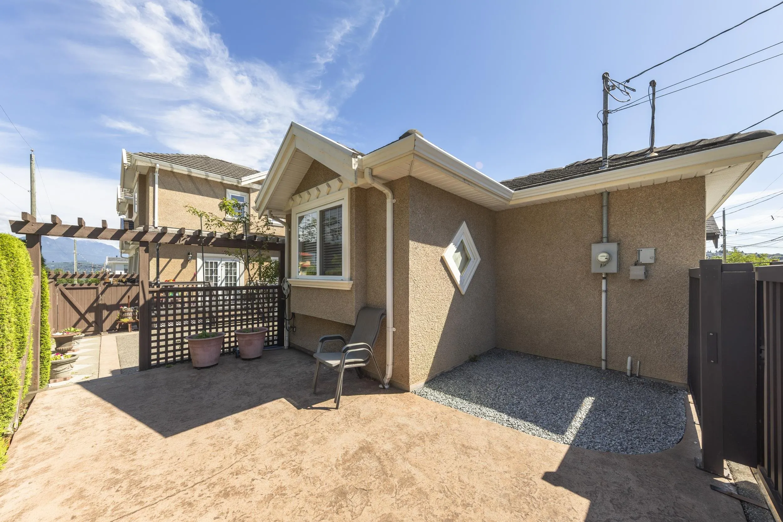 120 Rosser Avenue