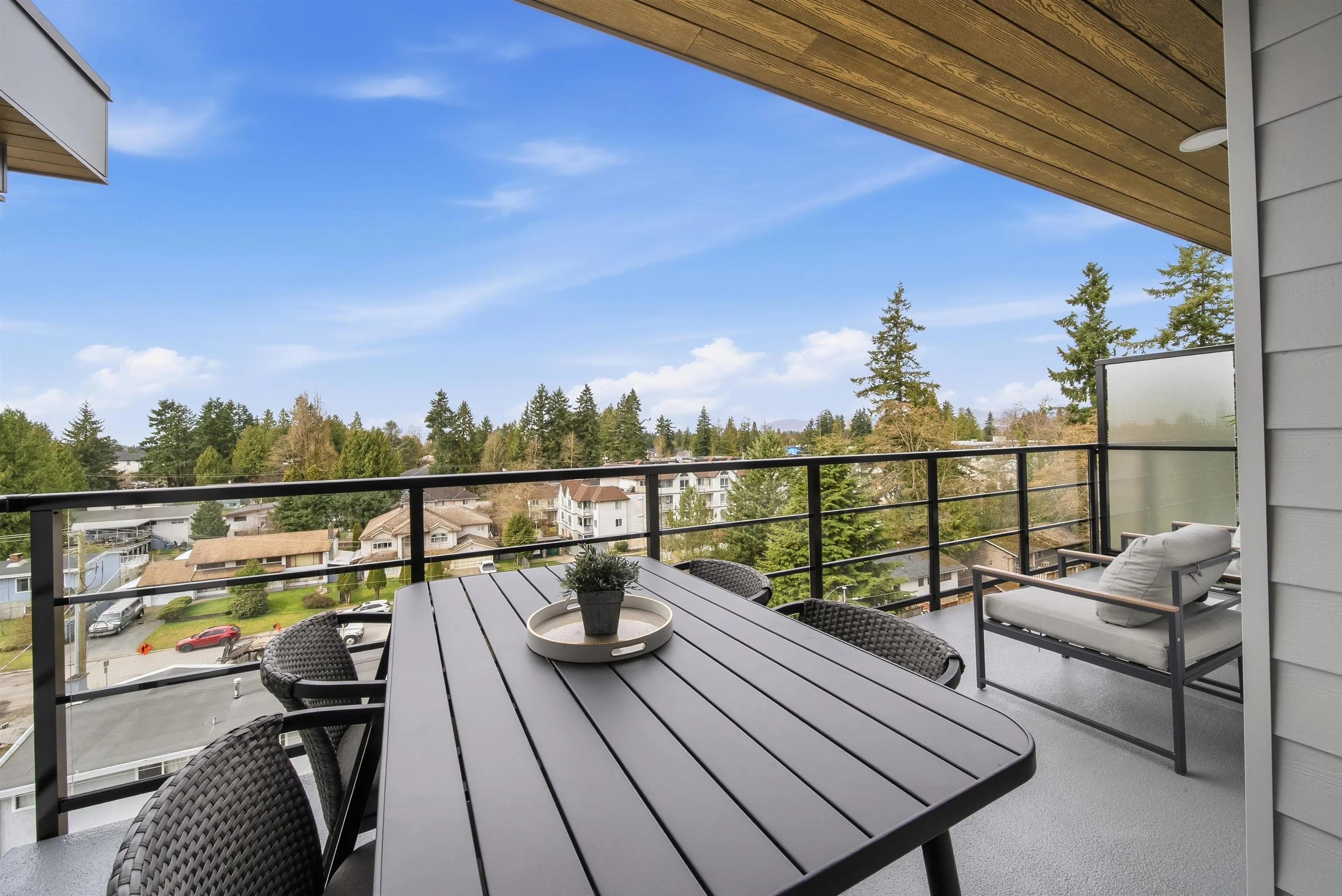 10065 133 Street #404