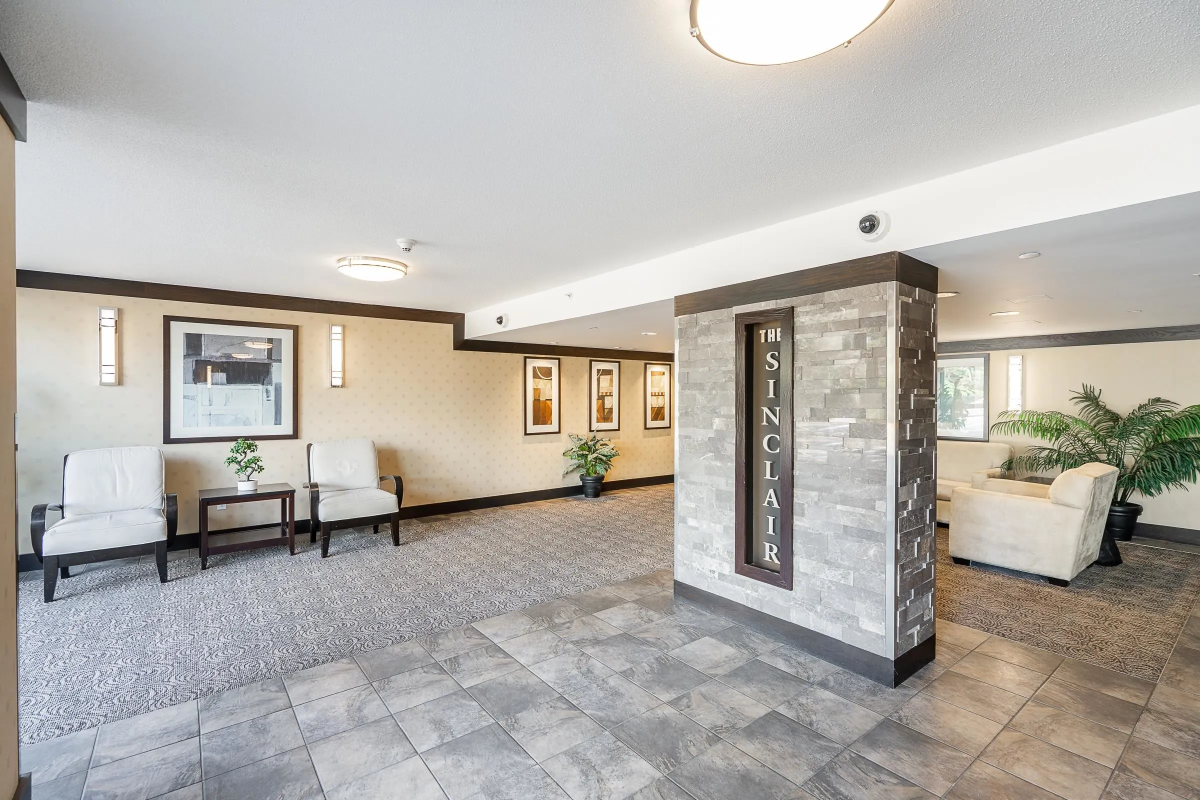 235 Guildford Way #1806