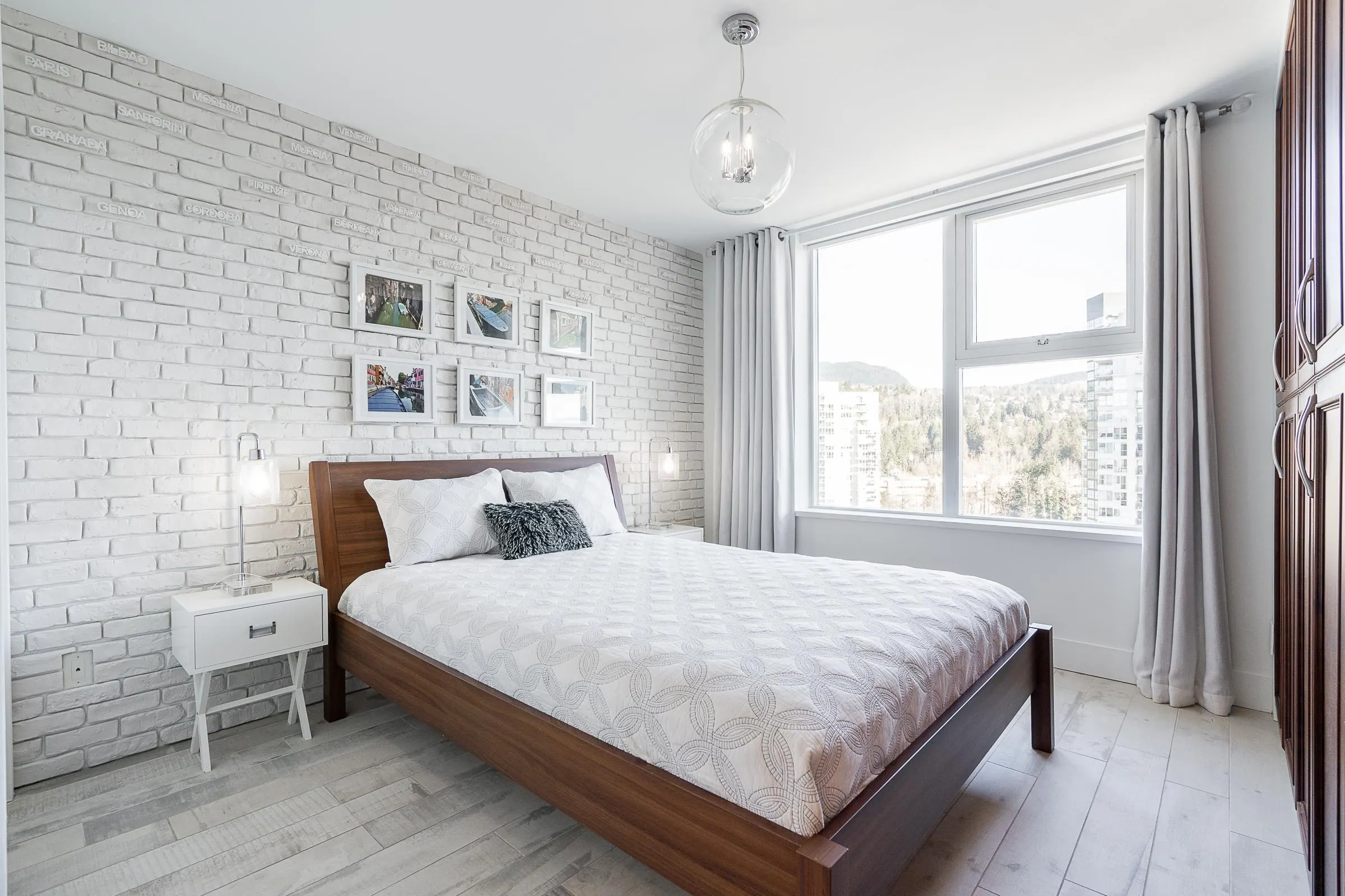 235 Guildford Way #1806