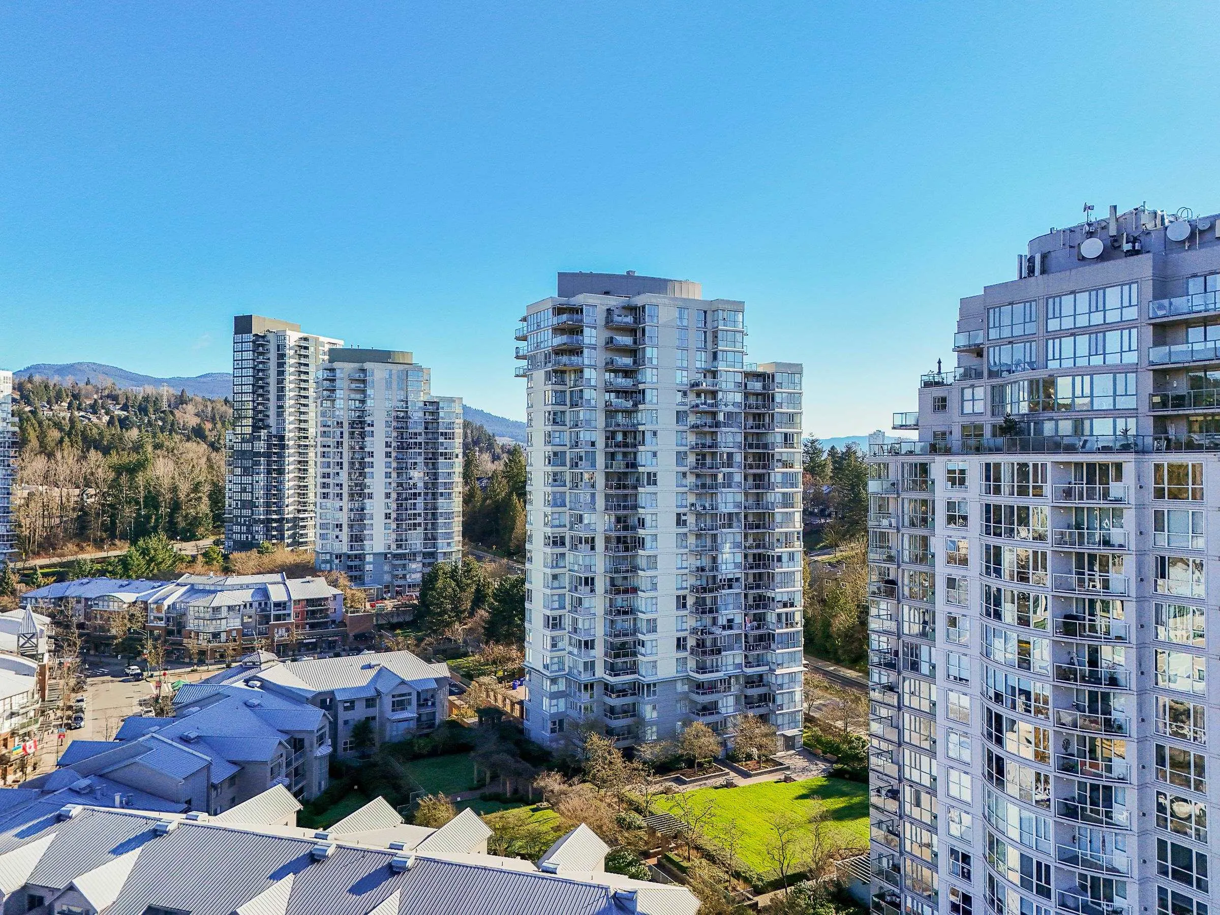 235 Guildford Way #1806