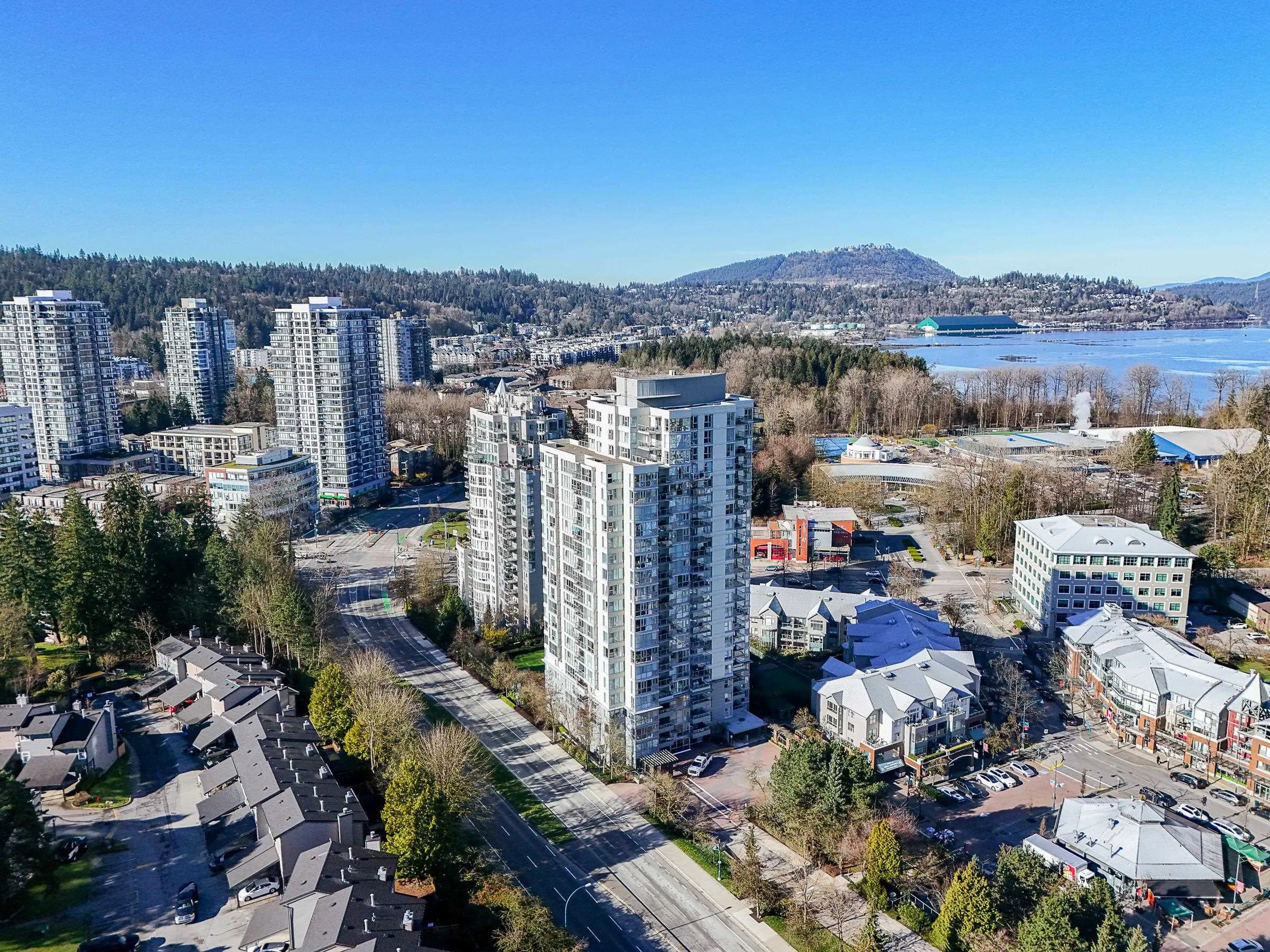 235 Guildford Way #1806