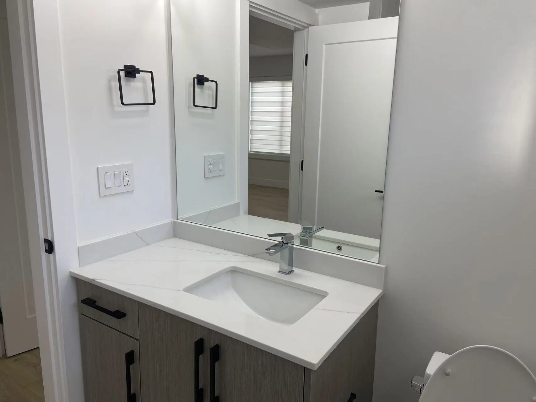 16794 20a Avenue #Basement rental