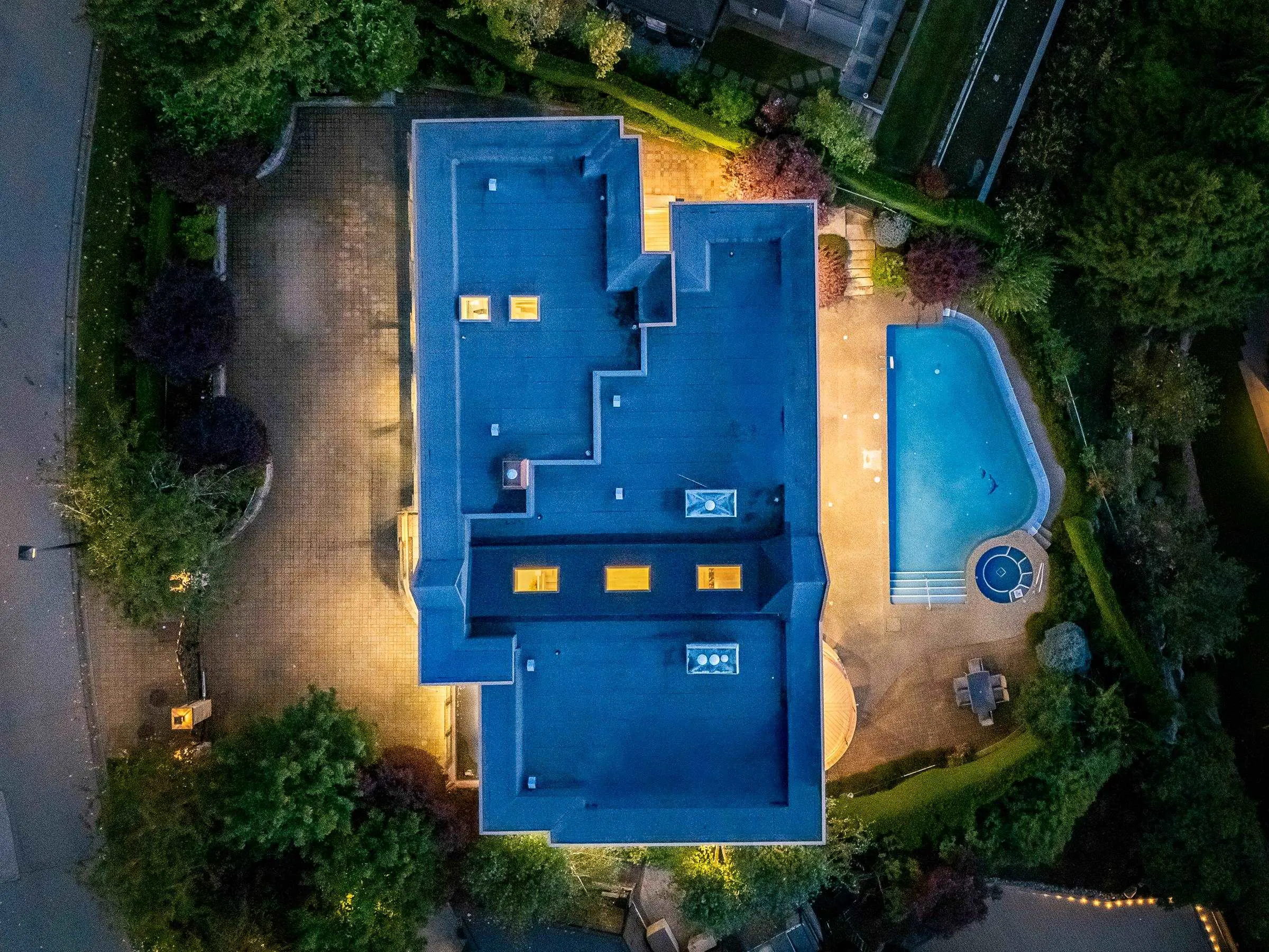 1562 Pinecrest Drive