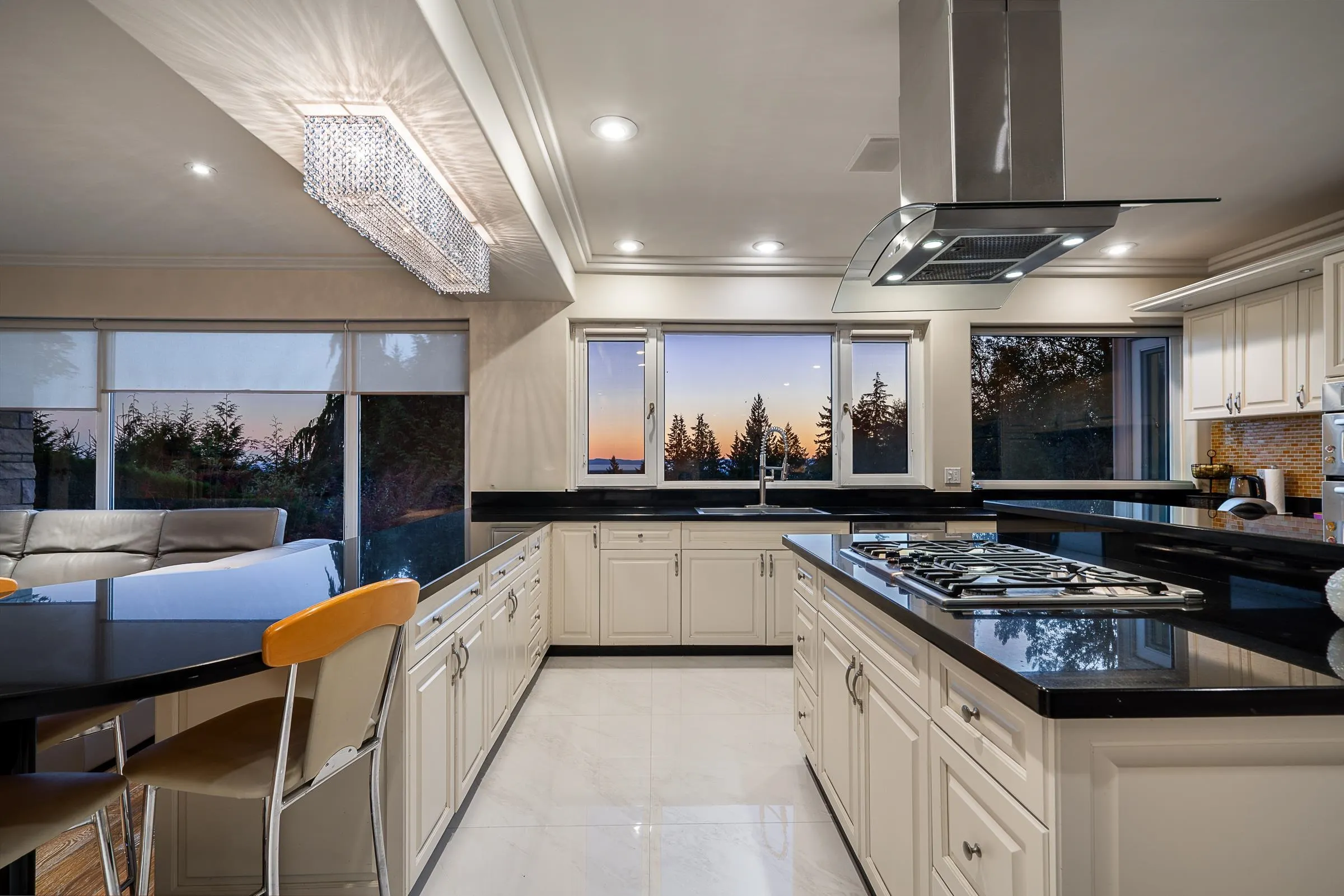 1562 Pinecrest Drive