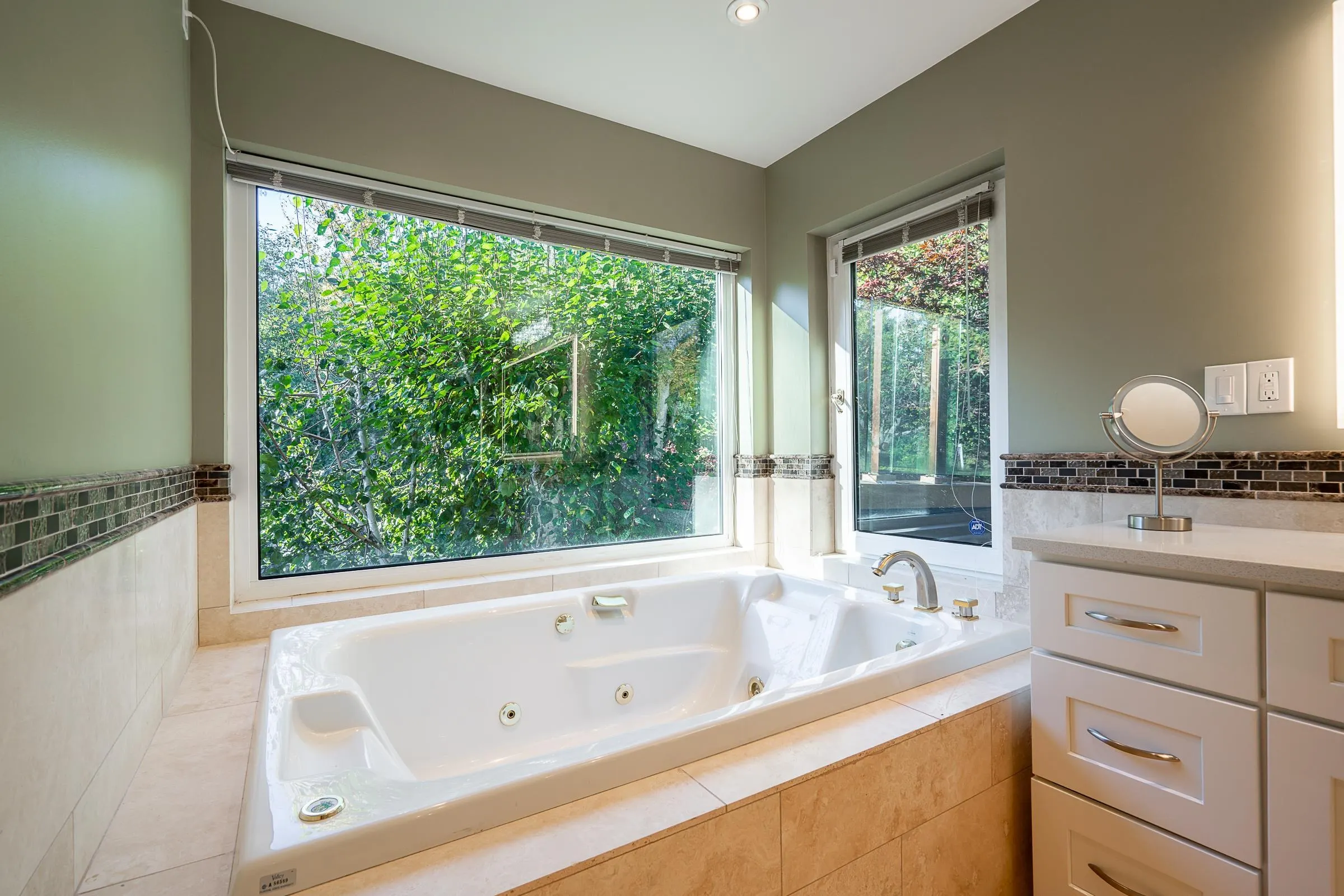 1562 Pinecrest Drive