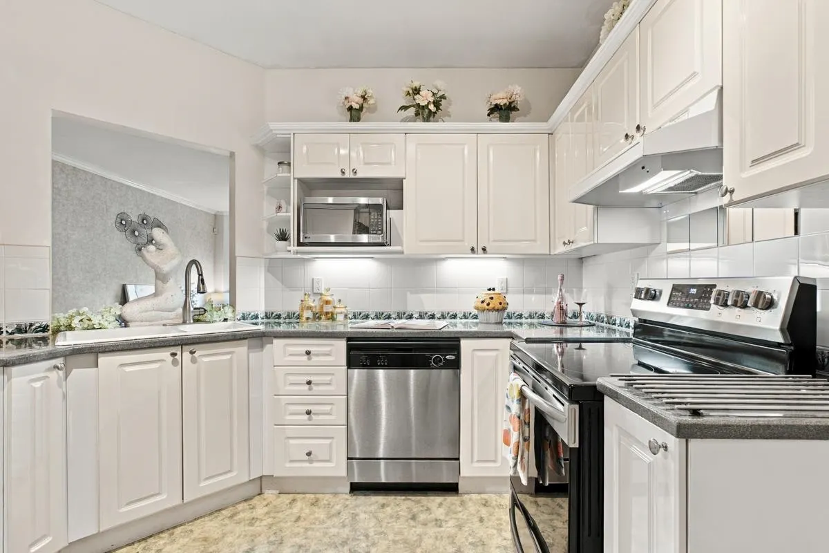 12088 66 Avenue #101