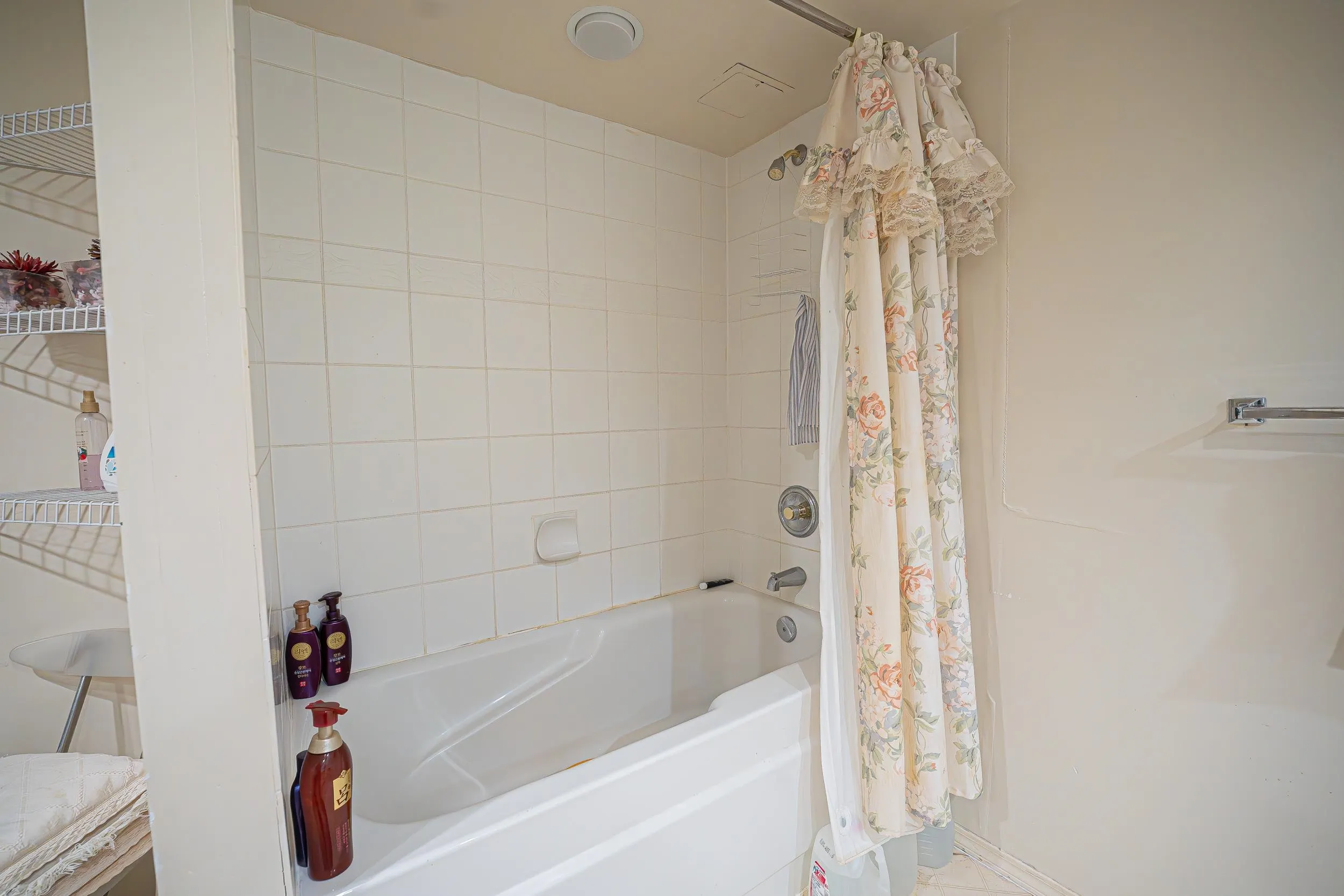 16085 83 Avenue #212