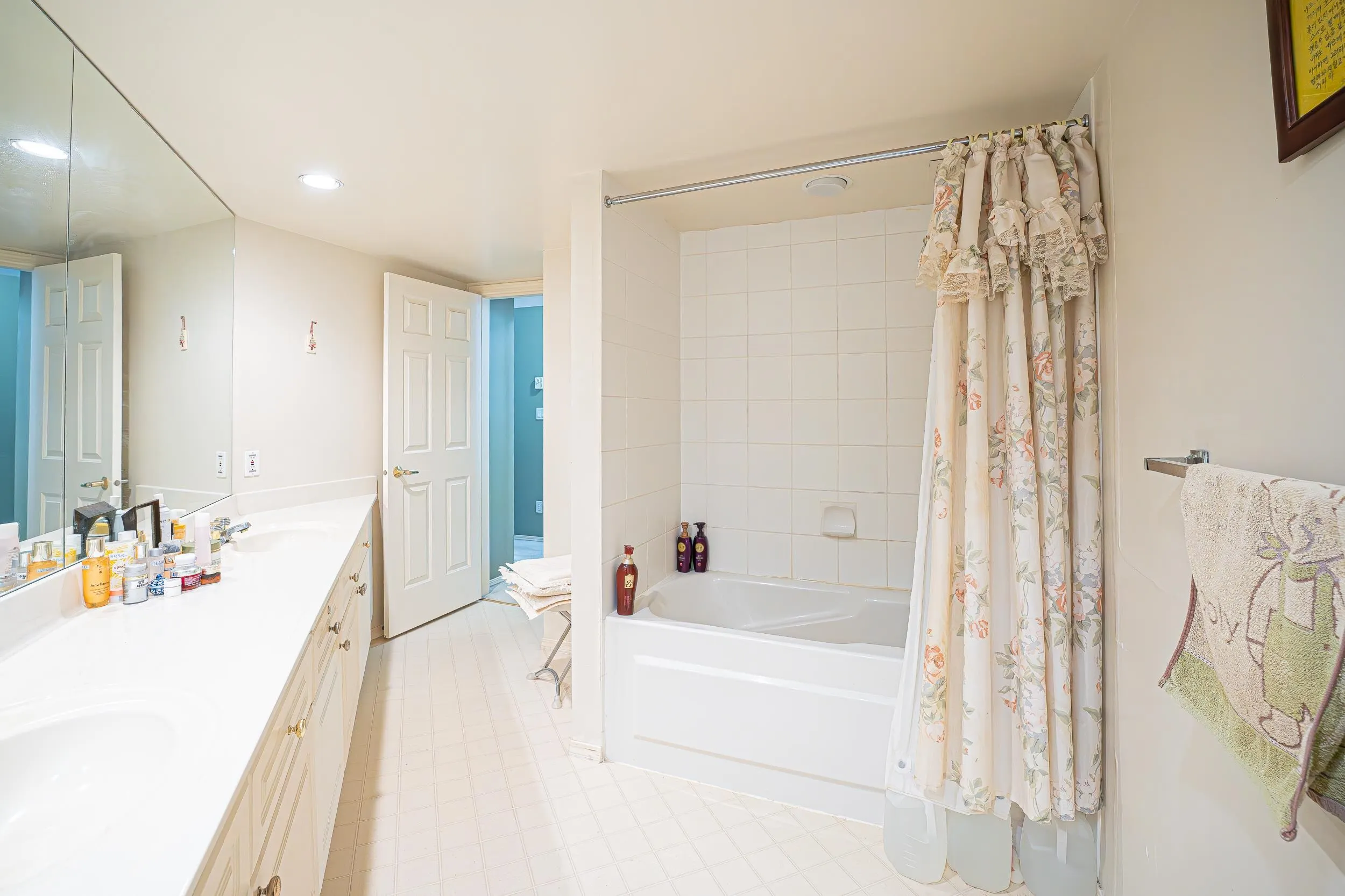16085 83 Avenue #212