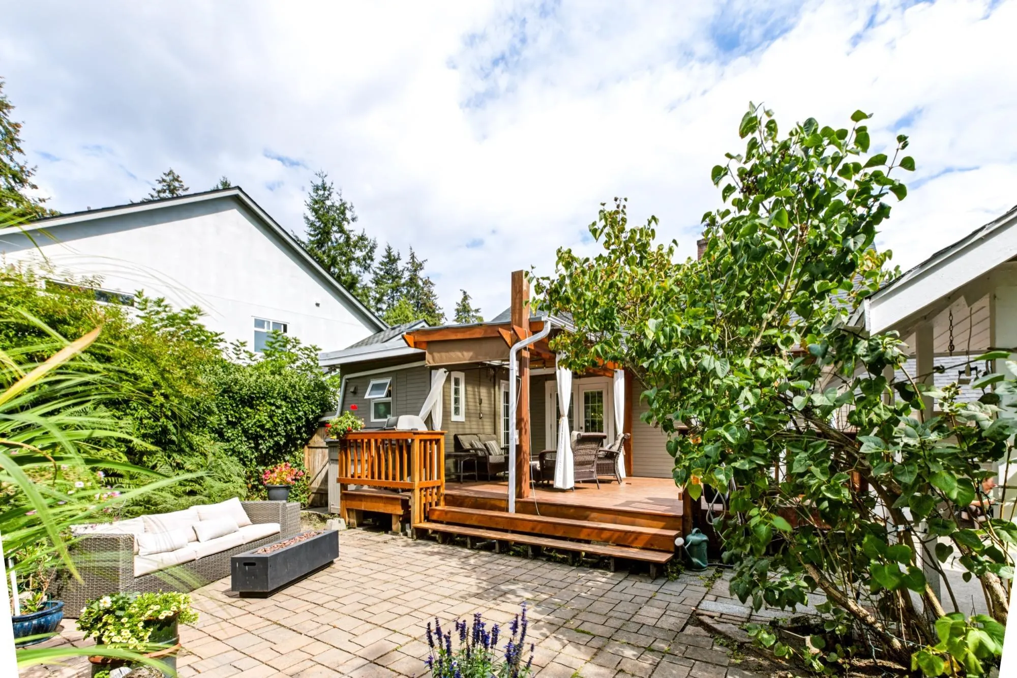 1345 Compston Crescent