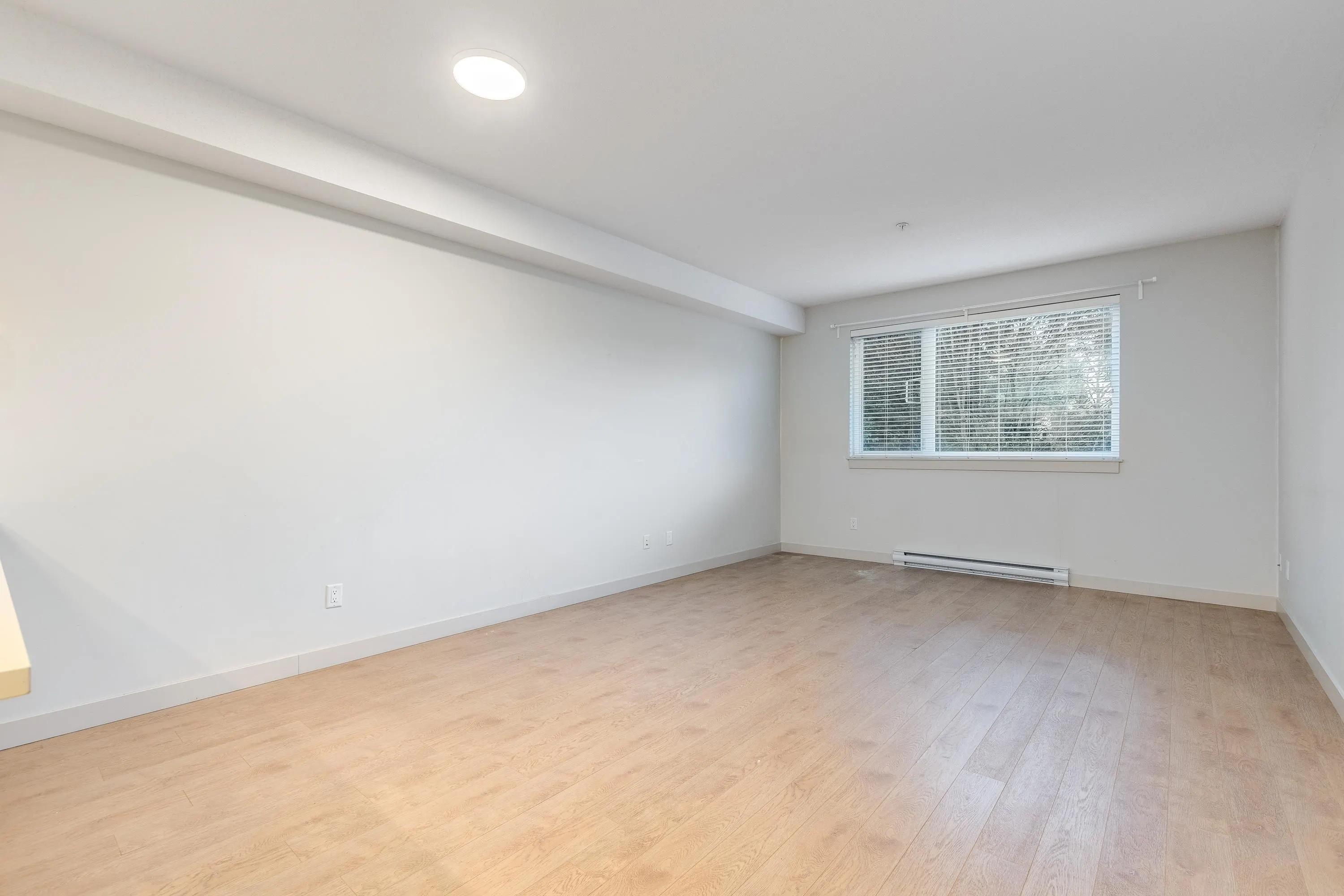 2214 Kelly Avenue #201