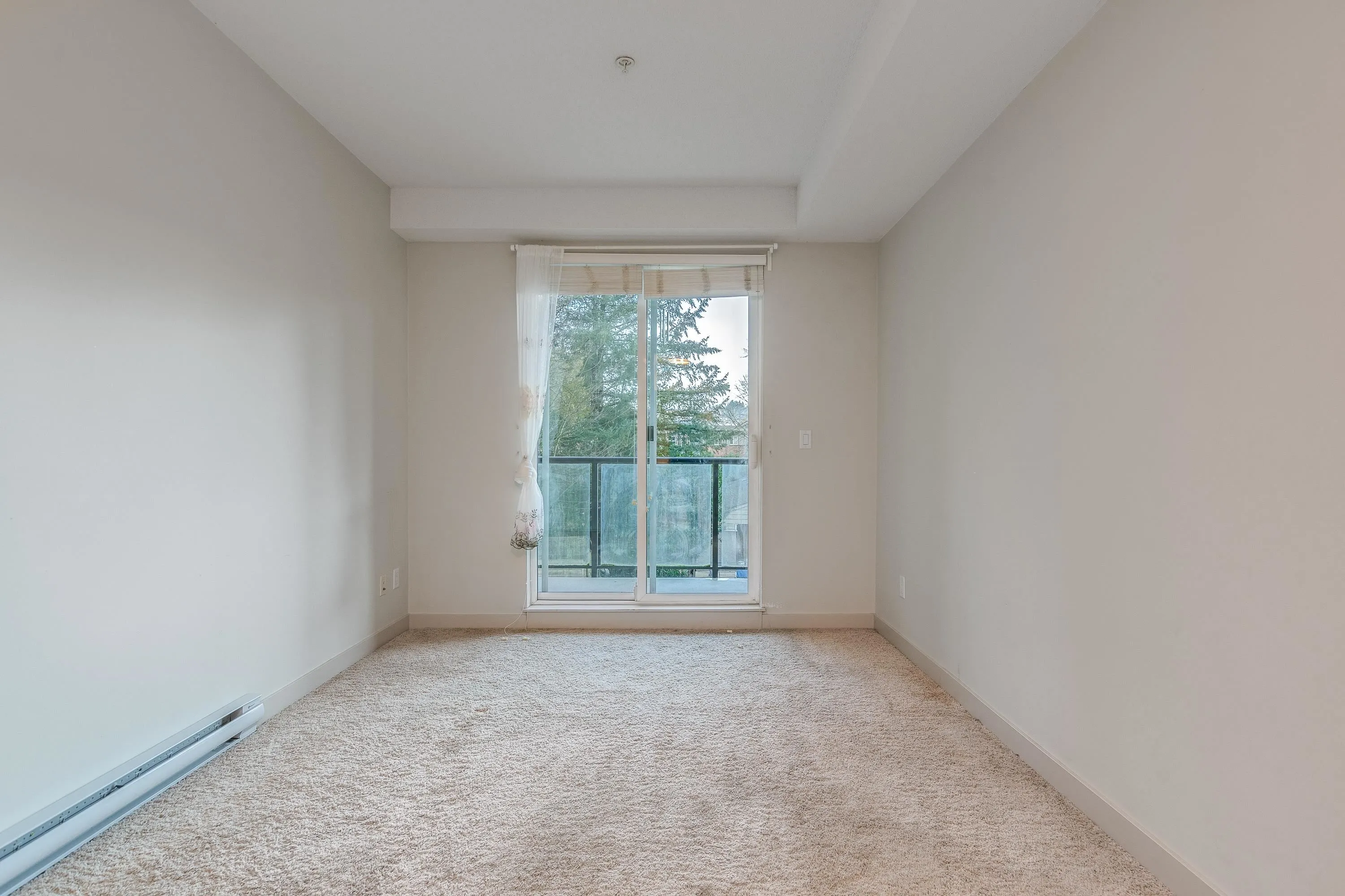2214 Kelly Avenue #201
