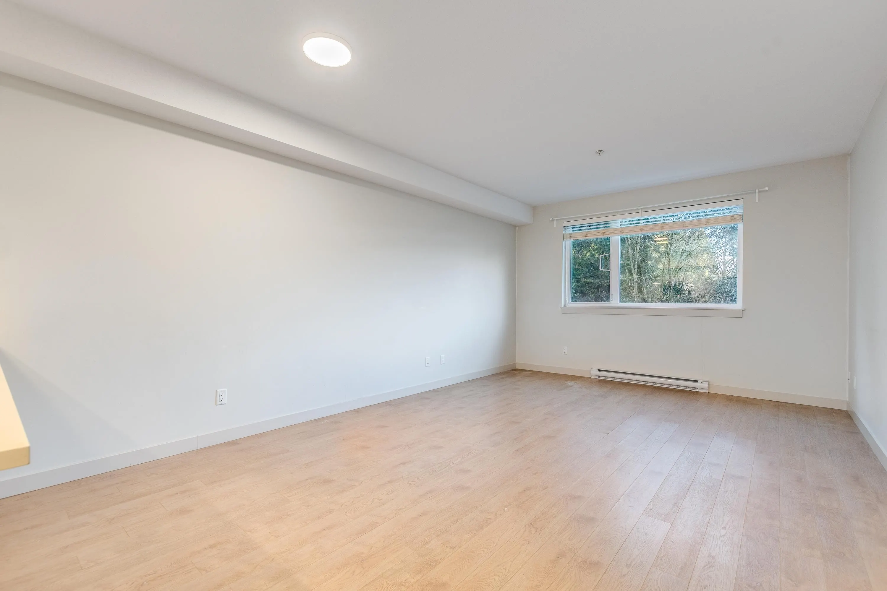 2214 Kelly Avenue #201