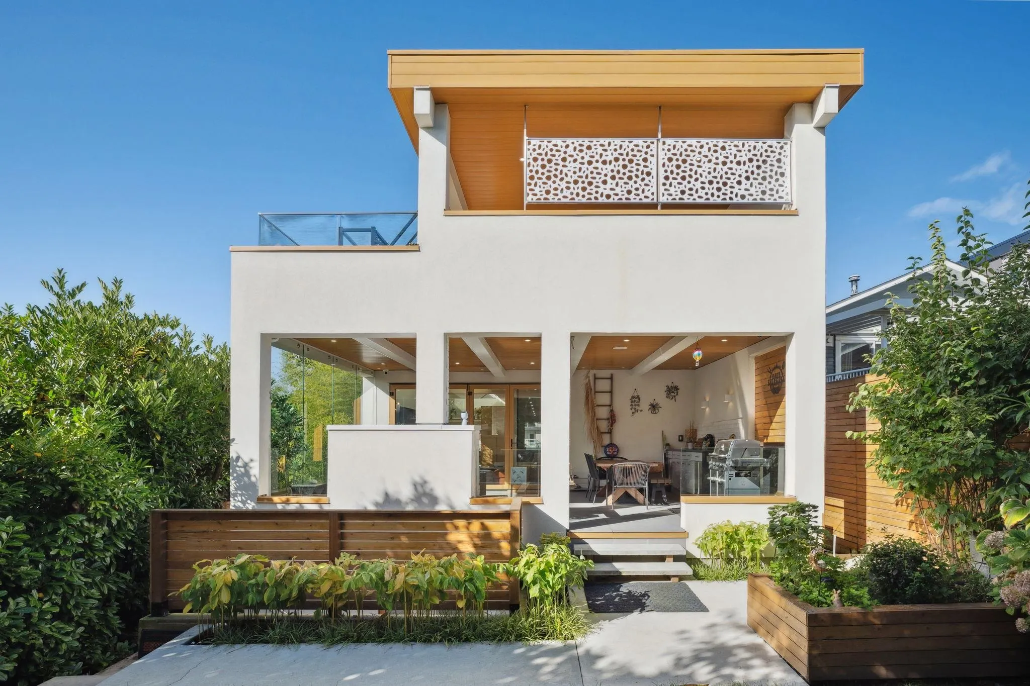 828 Stevens Street