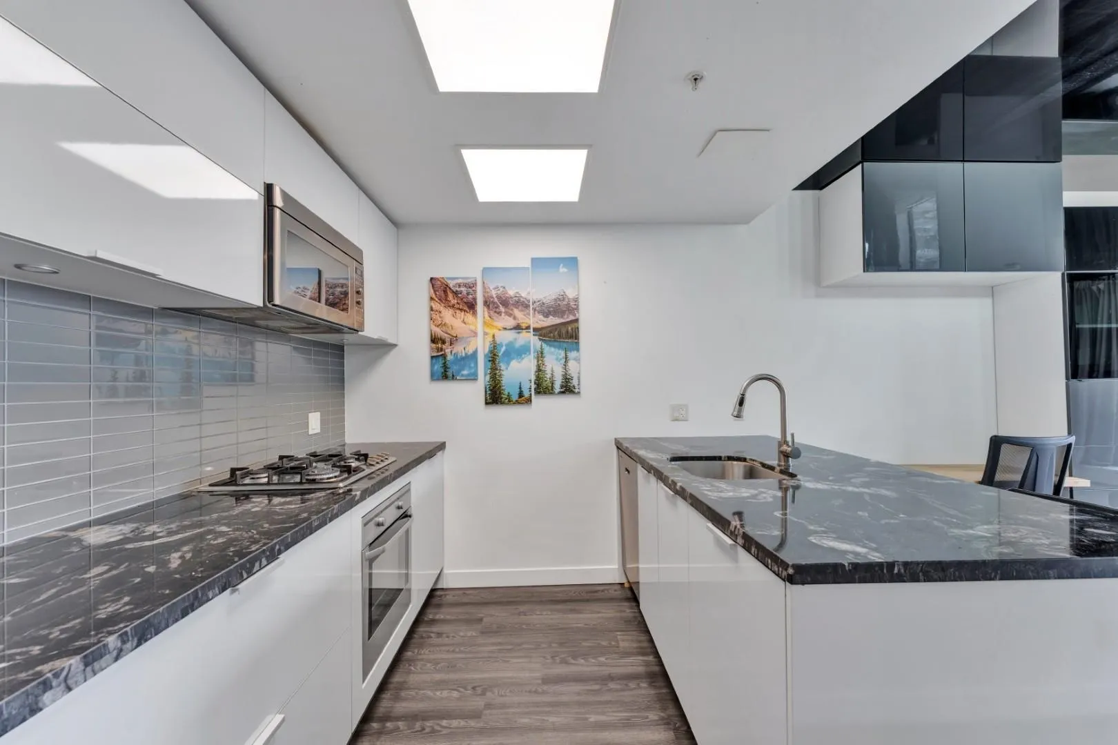 128 W Cordova Street #3304